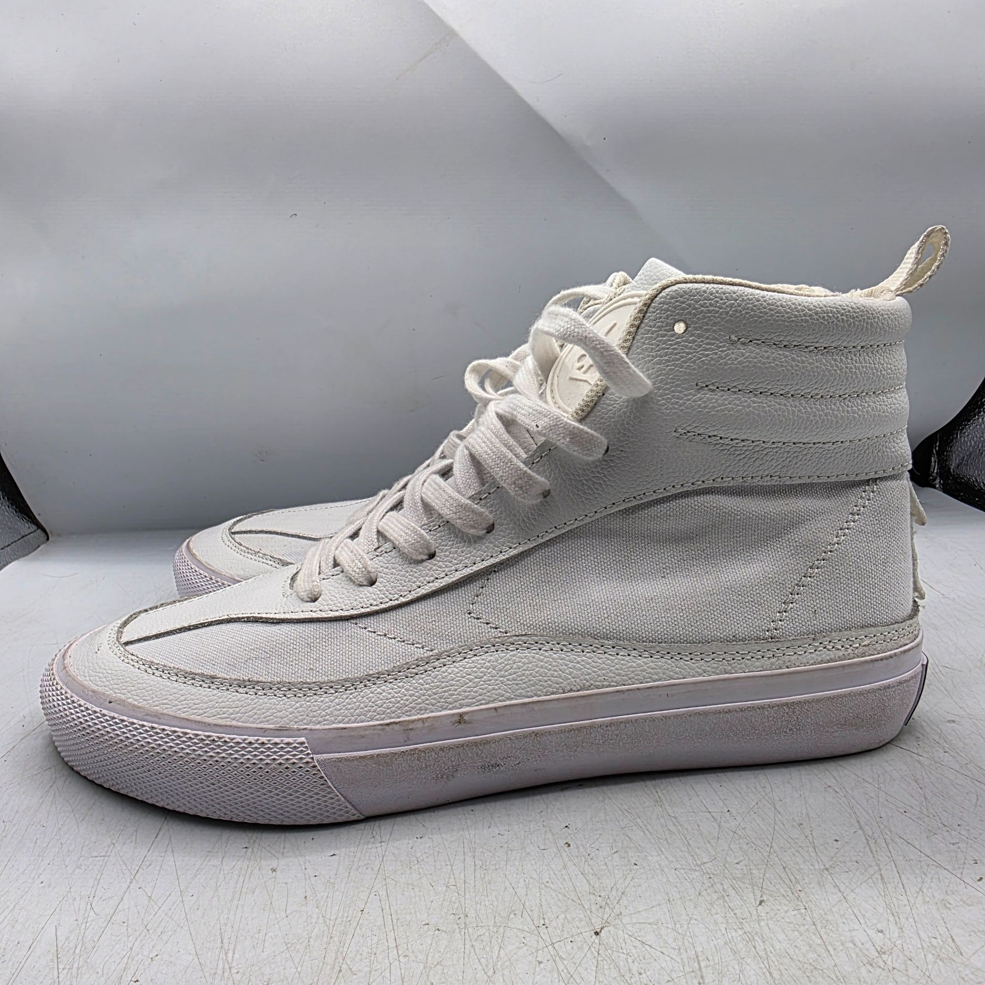 Alexander McQueen Adults 8.5 White Swallow Vulc High Top Sne