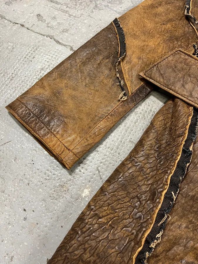 Roberto Cavalli × Vintage AW2005 Cavalli Asymmetrical Raw Brown Leather Trench Jacket Size S / US 4 / IT 40 - 6 Thumbnail