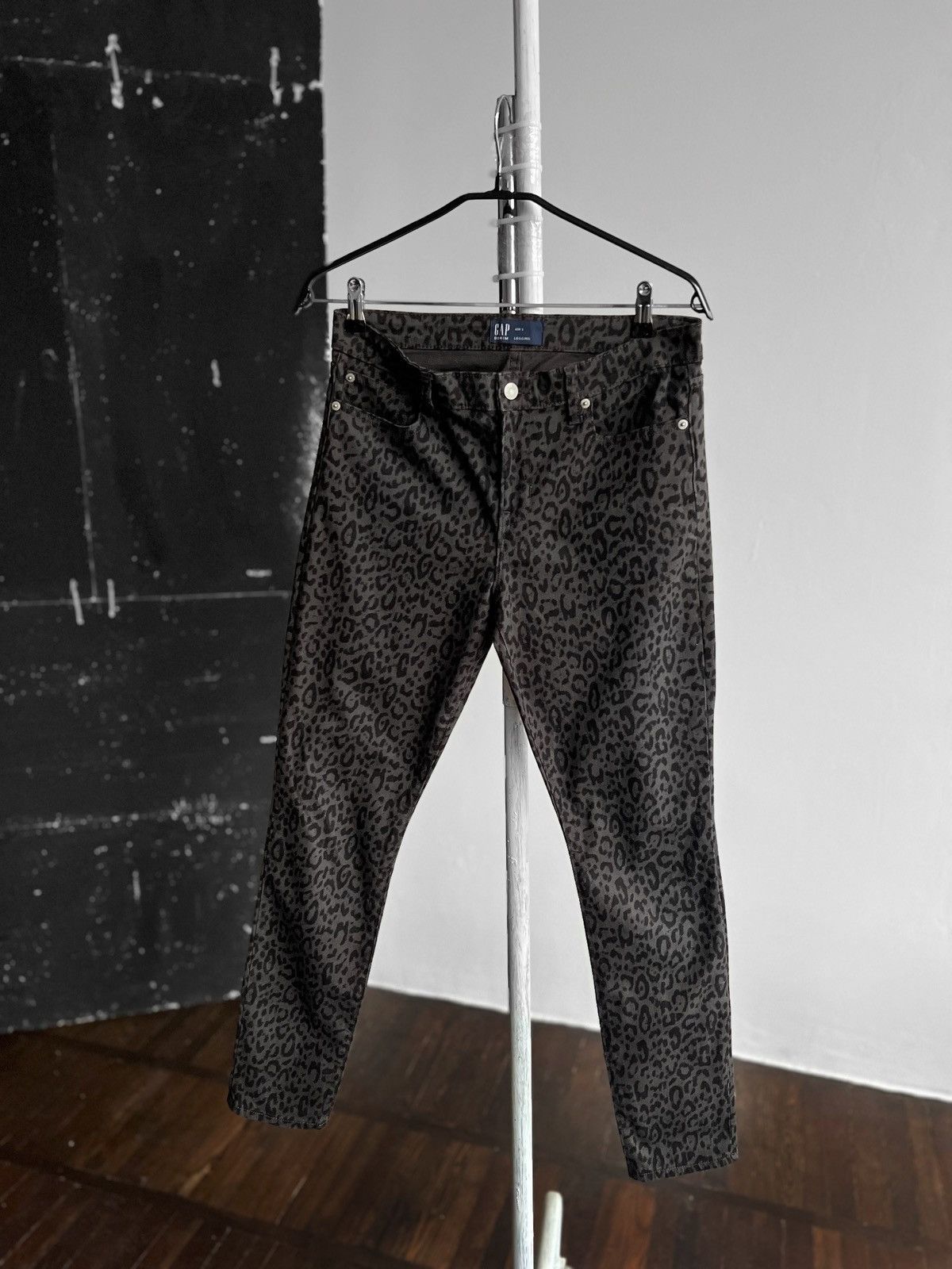 Designer × Gap Gap Womens Animal Print Legging Denim Jeans Zipper Size 30" / US 8 / IT 44 - 1 Thumbnail