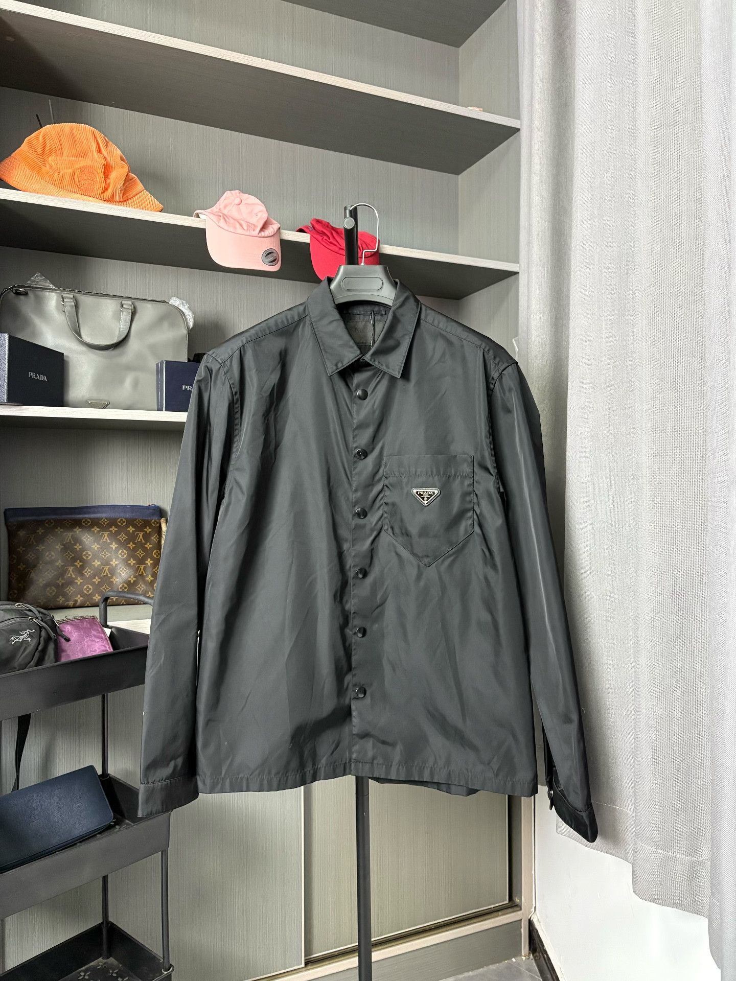 Prada Prada Nylon Gray Light Jacket L Men Size US L / EU 52-54 / 3 - 1 Thumbnail