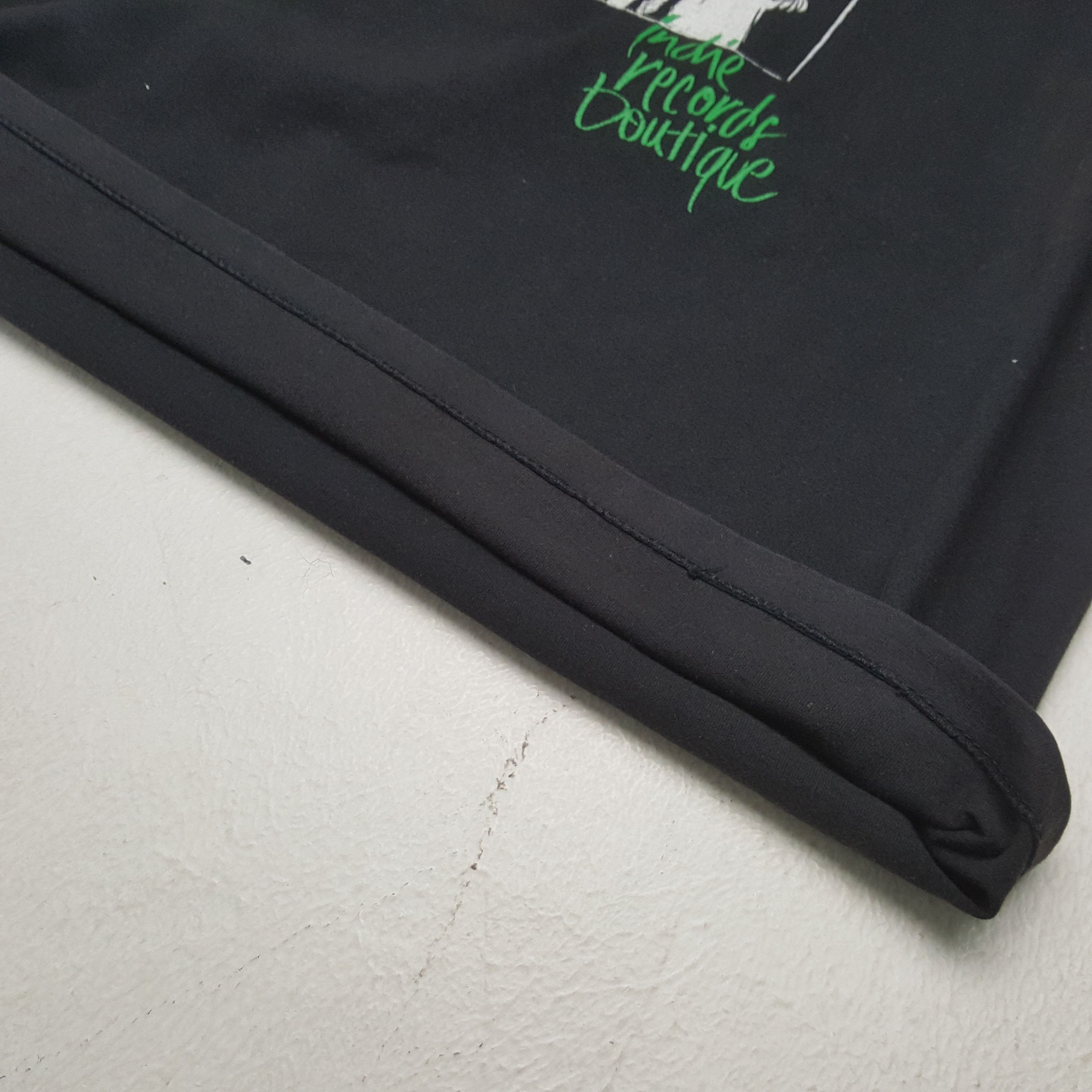 Band Tees Manic Street Preachers Band Vintage Tshirt 32 Size US L / EU 52-54 / 3 - 6 Thumbnail