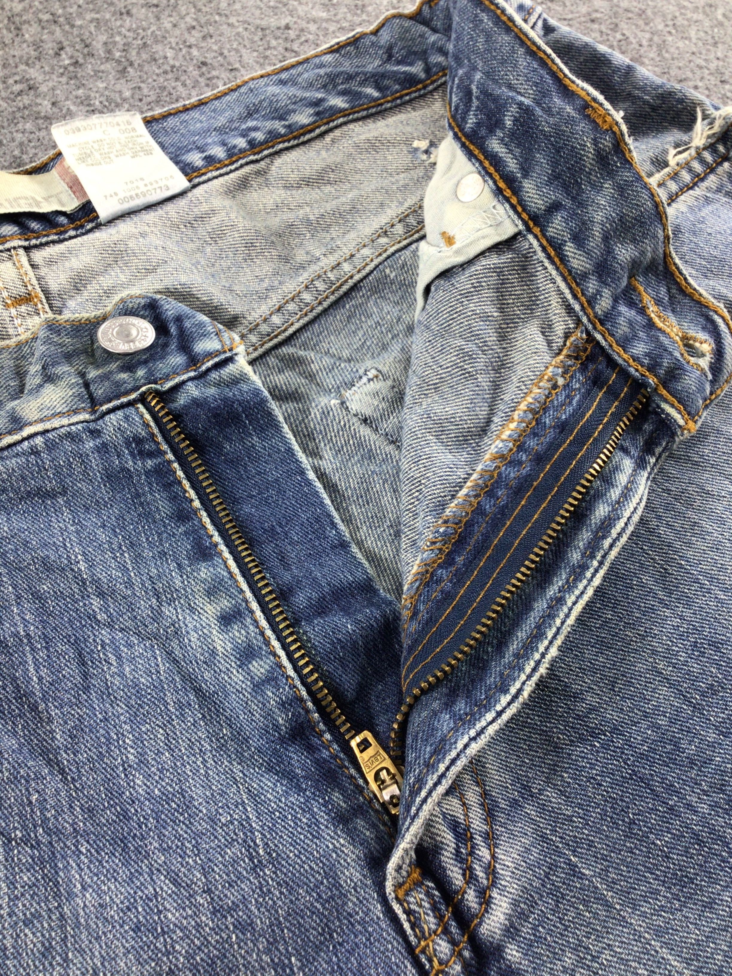 Levi's Vintage Levis 559 Jeans-J601 Size US 35 - 9 Thumbnail