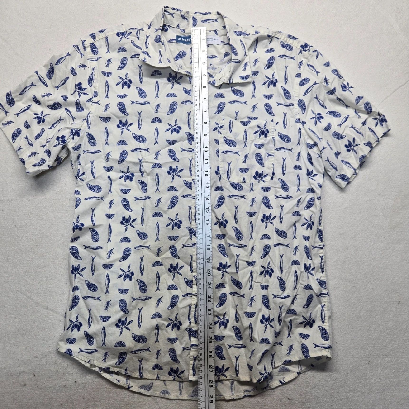 Old Navy Old Navy Men's Short Sleeve Button-Up Shirt Hawaiian All Over Fish Print White L Size US L / EU 52-54 / 3 - 6 Thumbnail