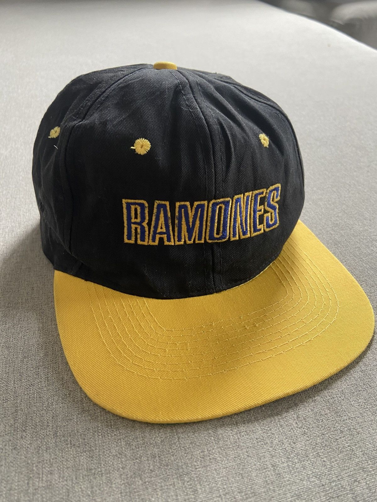 Band Tees × Vintage Vintage Ramones Adios Amigos Cap Size ONE SIZE - 3 Thumbnail