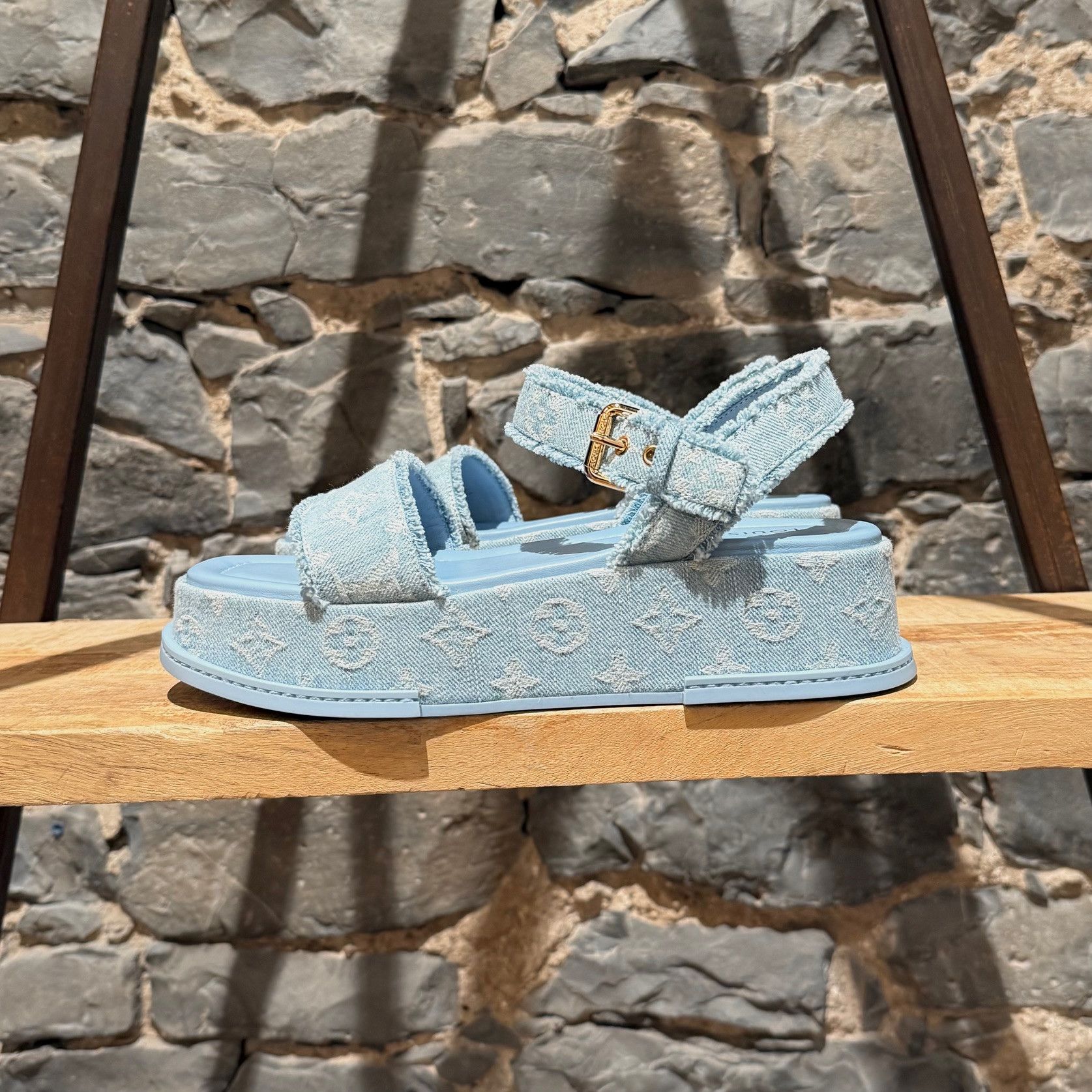 Louis Vuitton Louis Vuitton Blue Denim Monogram Maya Platform Sandals Size US 11 / IT 41 - 6 Thumbnail