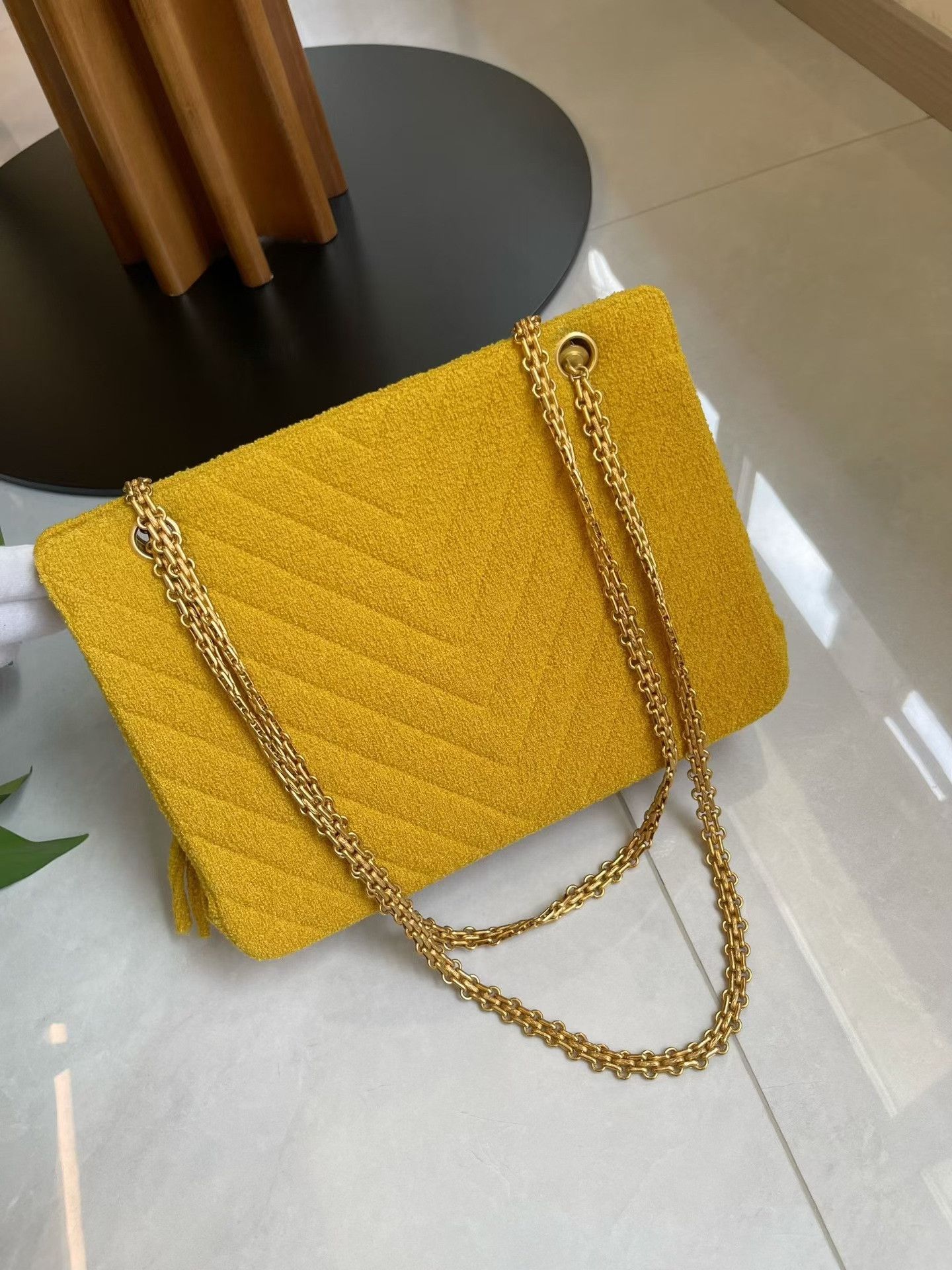 Chanel Pre-loved Bag Very good condition Size ONE SIZE - 1 Thumbnail