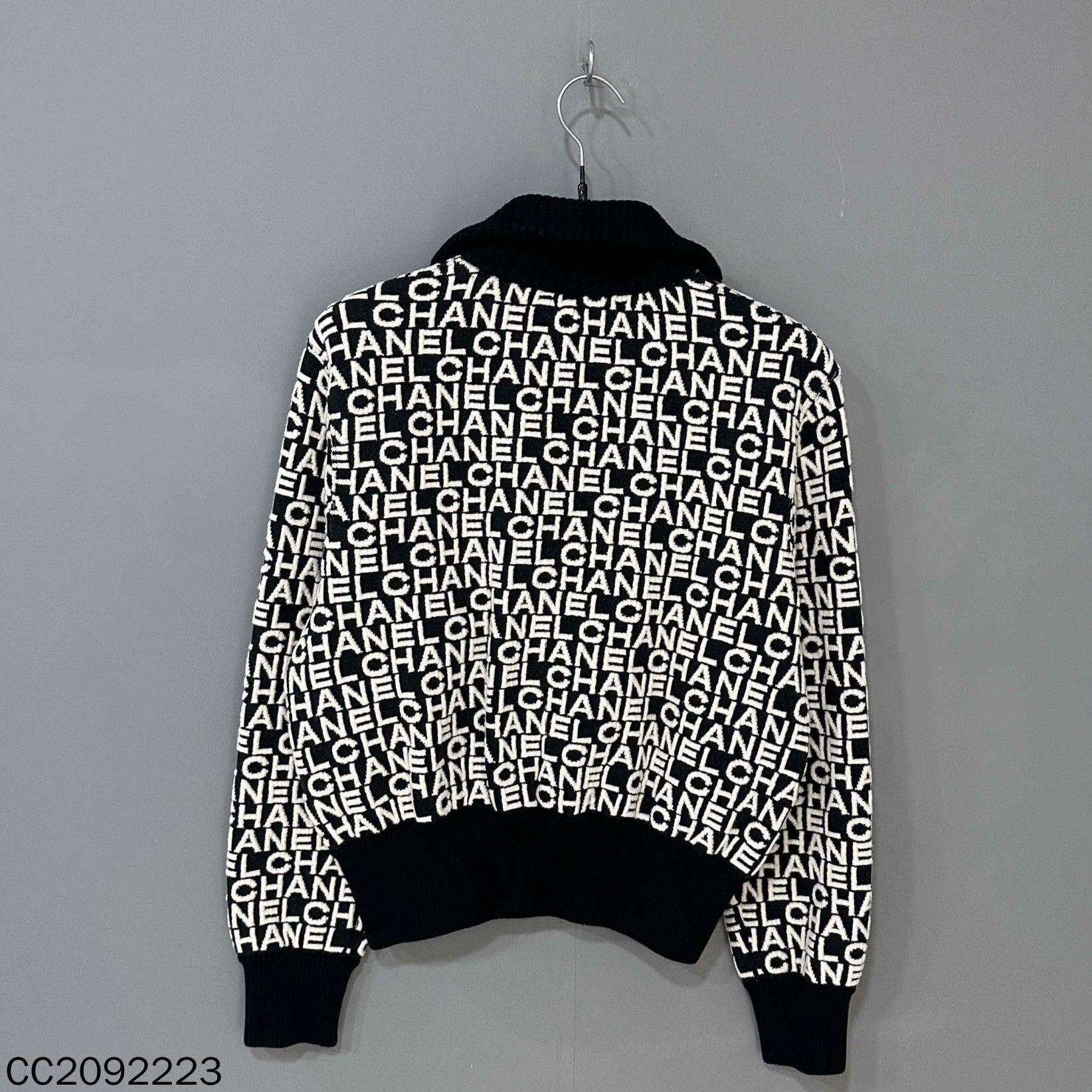 Chanel Chanel Knit Black Sweater S Women Size S / US 4 / IT 40 - 1 Thumbnail