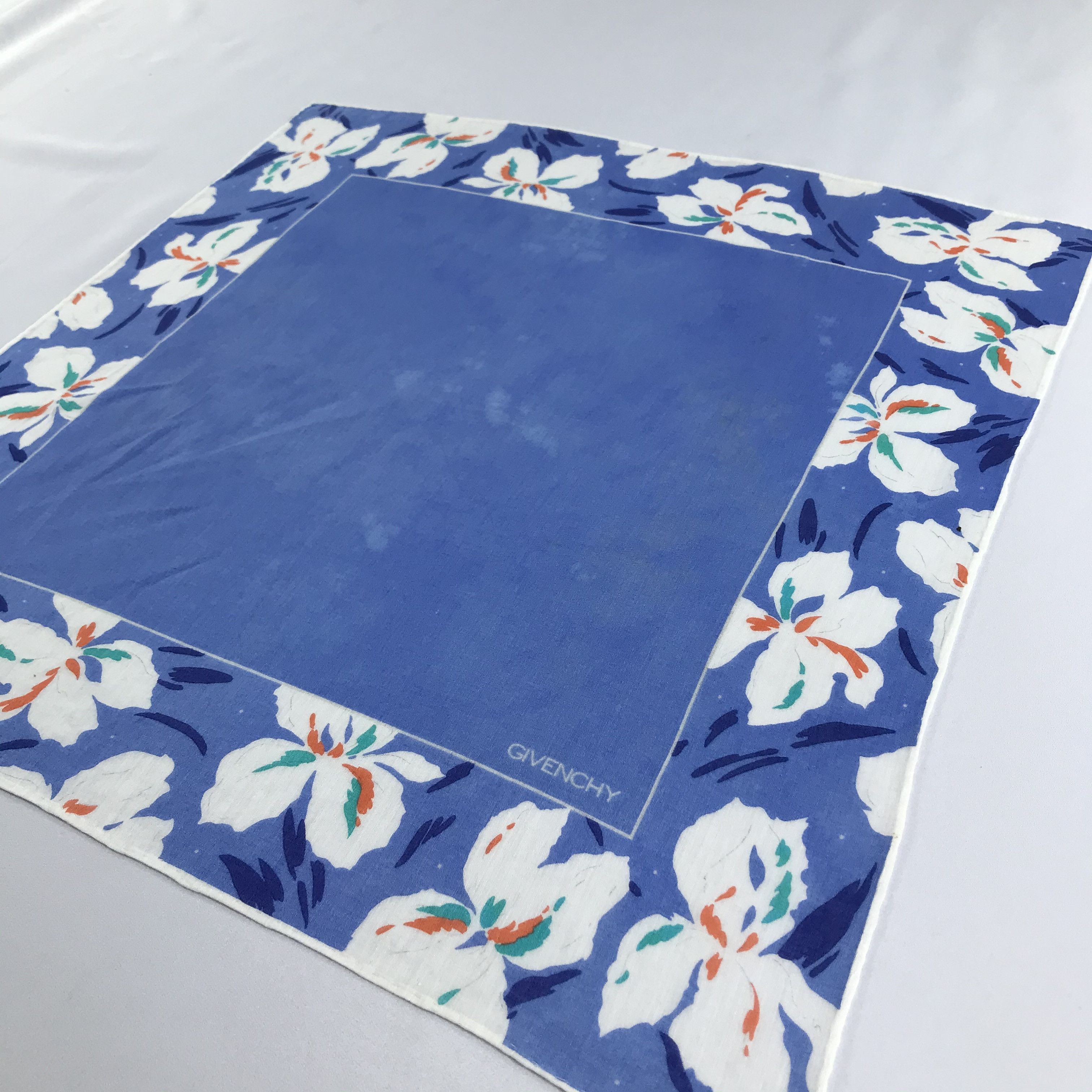 Givenchy Givenchy Floral Handkerchief Neckerchief Bandana H877 Size ONE SIZE - 4 Thumbnail