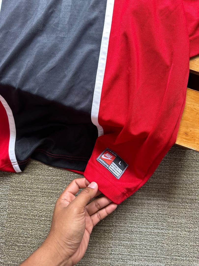 Nike VINTAGE NIKE CENTER SWOOSH JERSEY Size US L / EU 52-54 / 3 - 5 Thumbnail