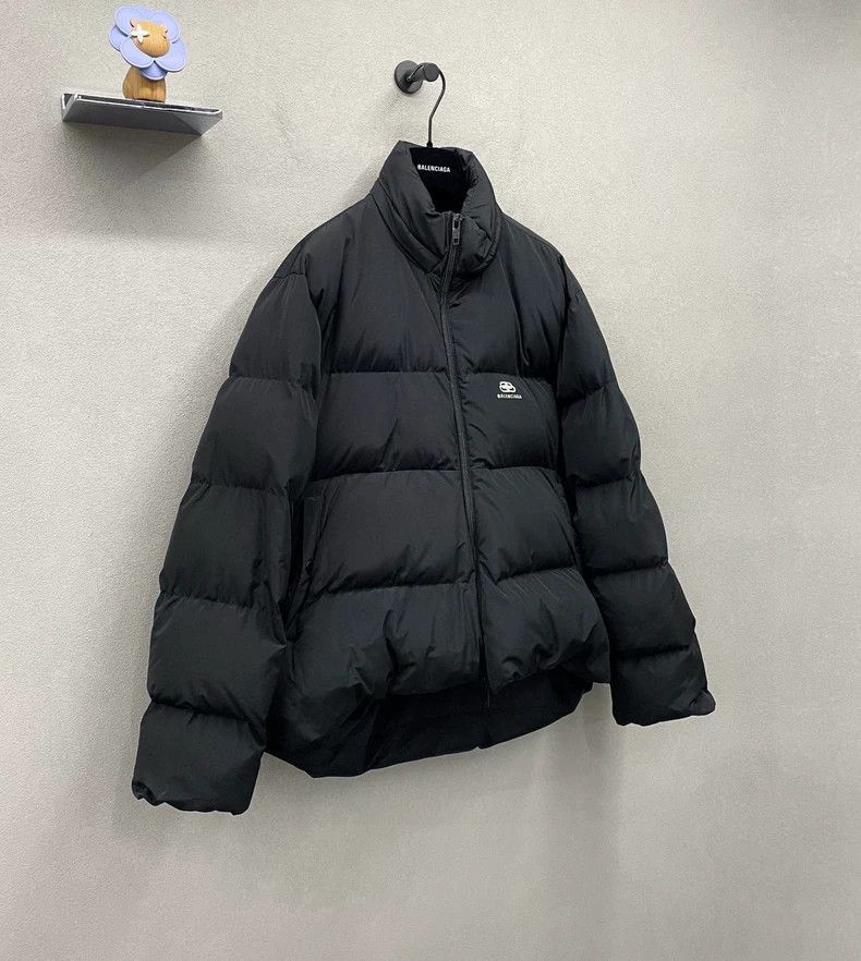 Balenciaga Balenciaga size 38 Black Short Puffer Jacket Size M / US 6-8 / IT 42-44 - 3 Thumbnail