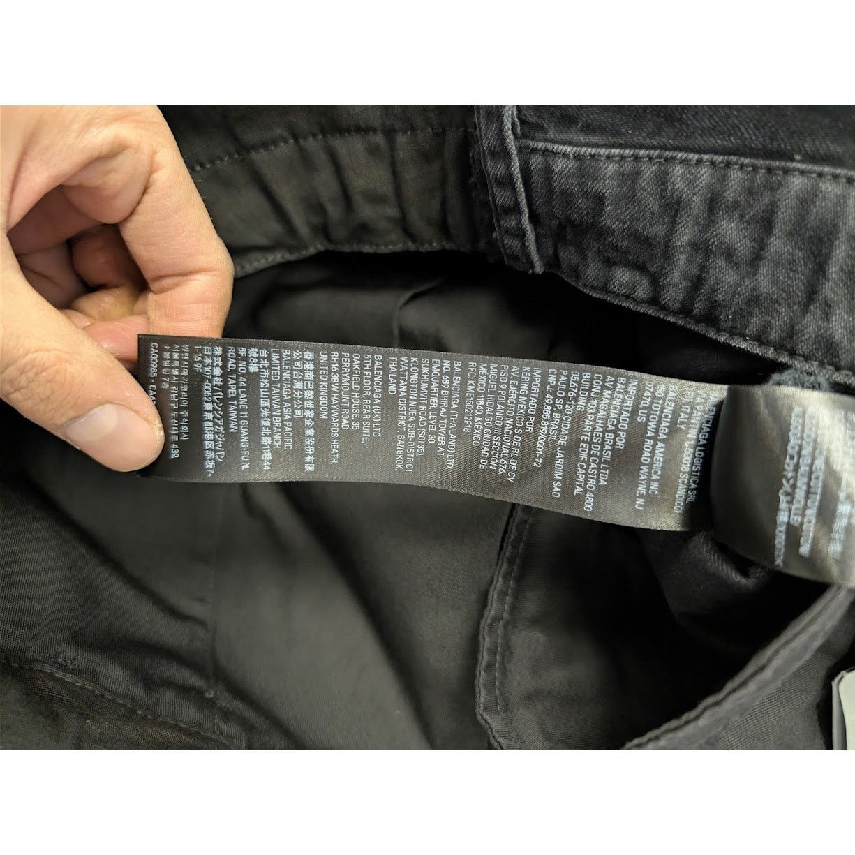 Balenciaga o1rshd1 Hybrid Baggy Denim Pants in Black Size US 30 / EU 46 - 22 Thumbnail