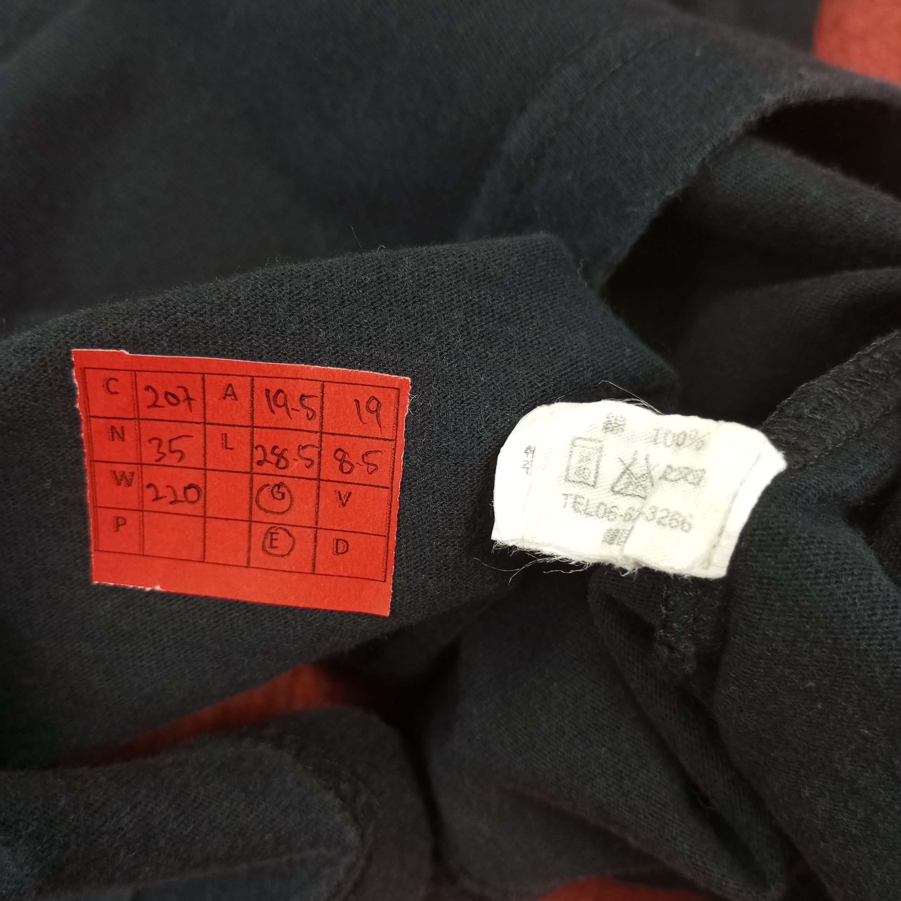 Vintage × Yves Saint Laurent Yves Saint Laurent Colours Spellout Design Tshirt Size US M / EU 48-50 / 2 - 8 Thumbnail