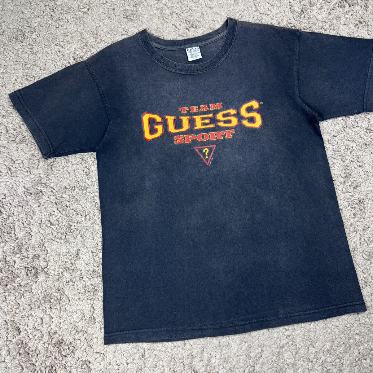 Guess Vintage 90’s Faded Team Guess Sports 1996 Spellout T-shirt Size US S / EU 44-46 / 1 - 3 Thumbnail