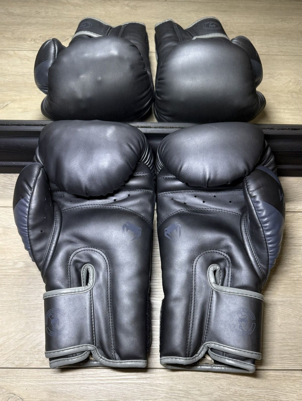 Other Grey Venum Elite Boxing Gloves Size ONE SIZE - 6 Thumbnail