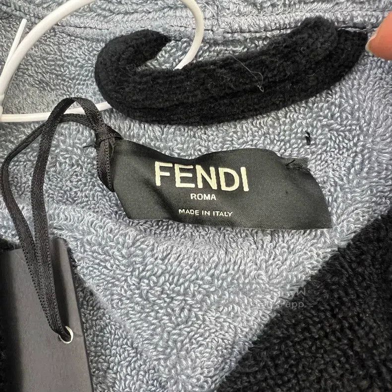 Fendi Fendi Long pajama coat with monster motifs; also available Size US S / EU 44-46 / 1 - 3 Thumbnail
