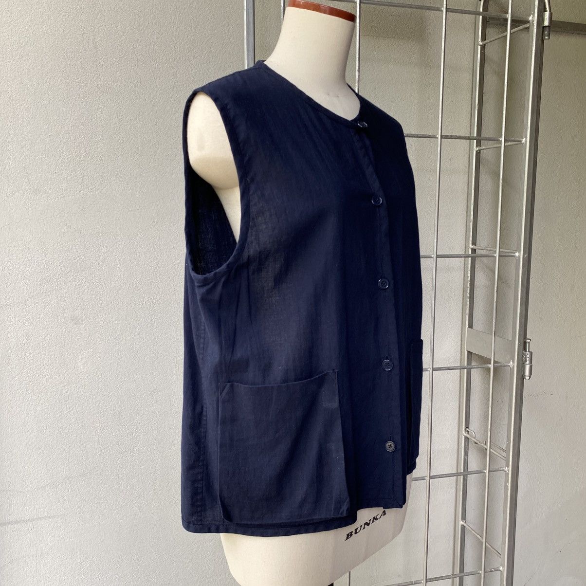 Comme des Garcons Comme des Garcons Navy Sleeveless Button Top Size L / US 10 / IT 46 - 10 Thumbnail