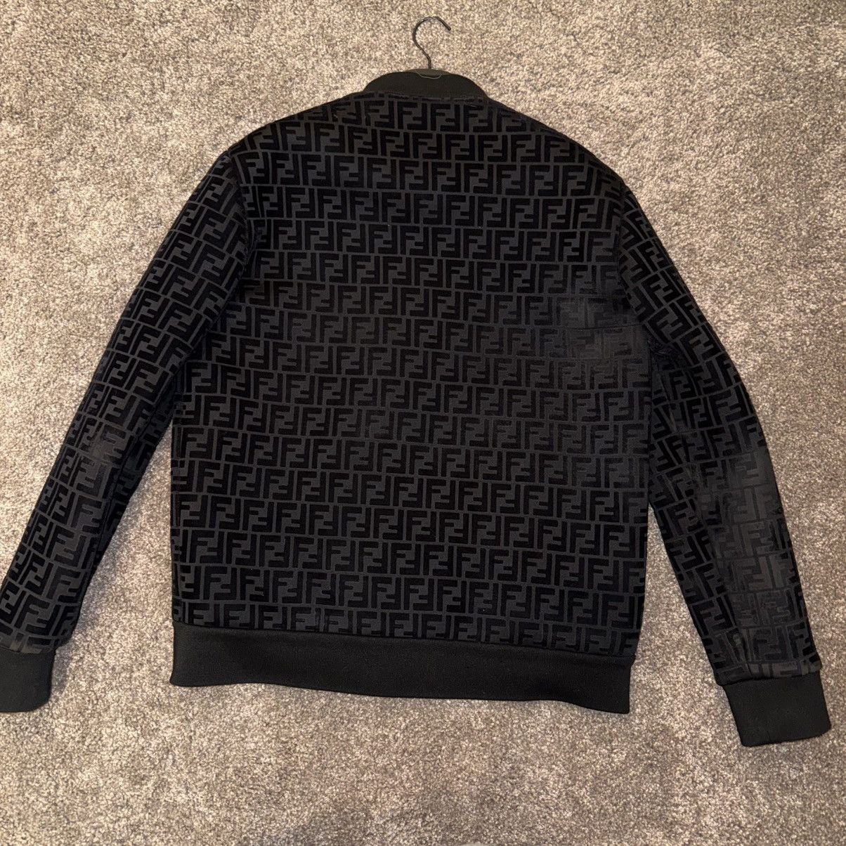 Fendi Fendi FF logo all over bomber jacket velvet logo bug eyes Size US L / EU 52-54 / 3 - 4 Thumbnail