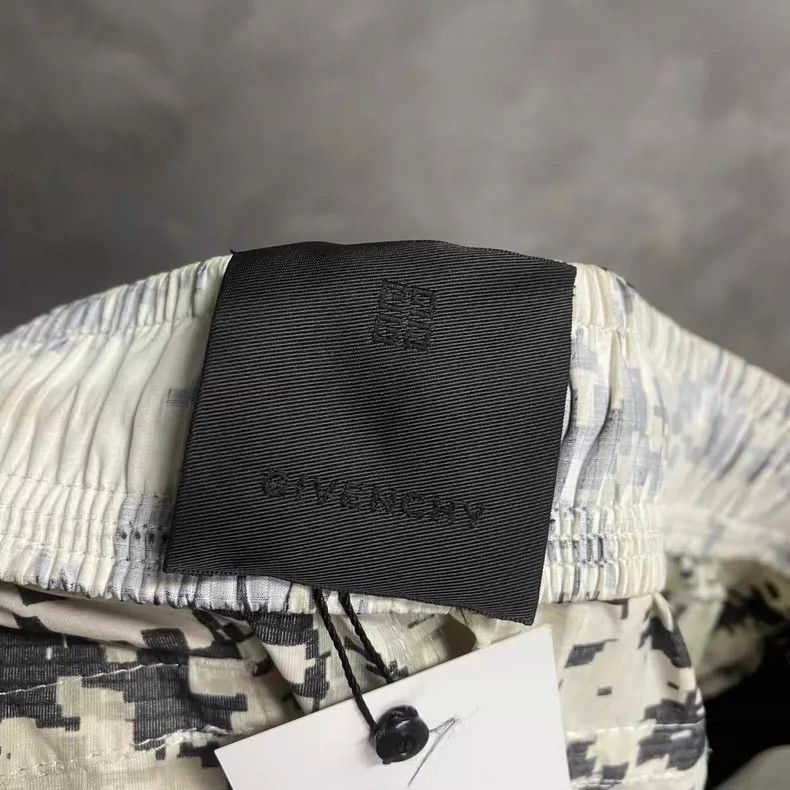 Givenchy Givenchy Latest White Camouflage Multifunctional Pockets E Size US 32 / EU 48 - 5 Thumbnail