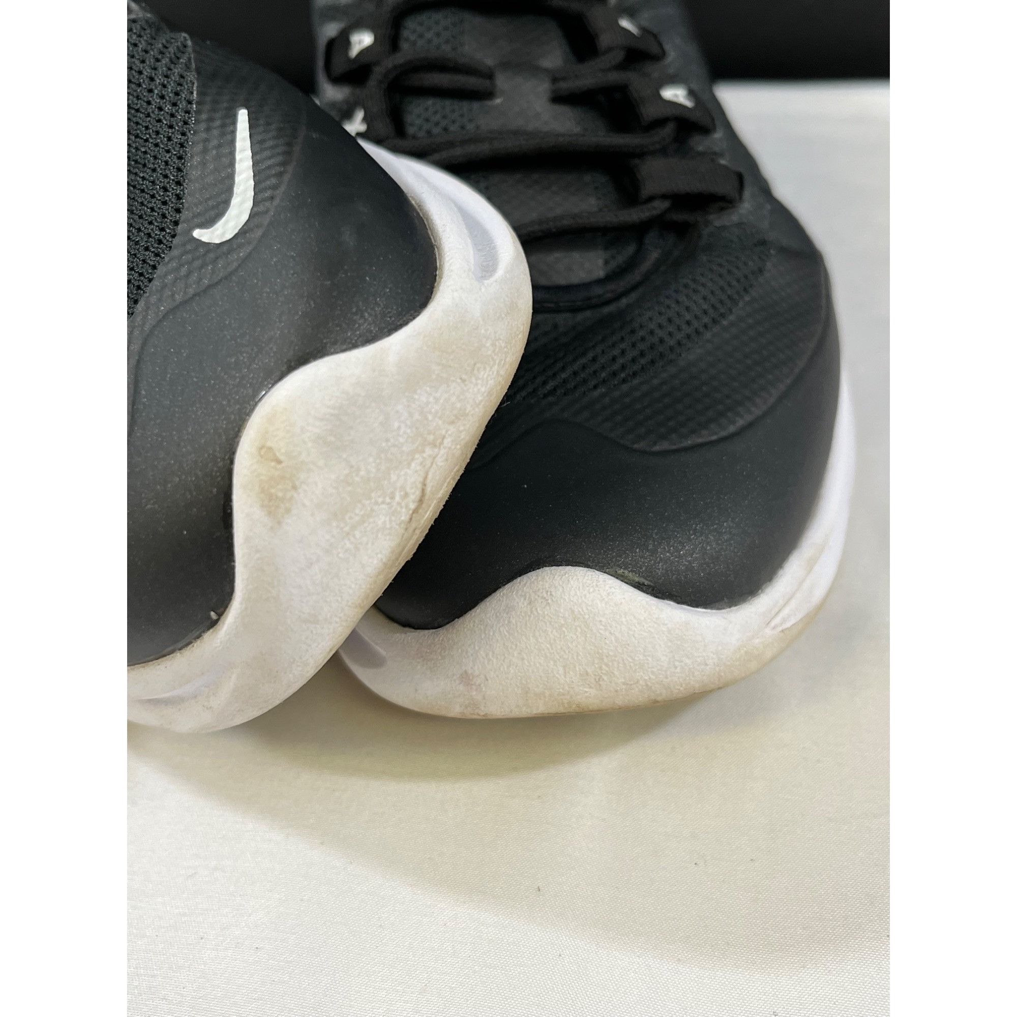Nike Nike Air Max Axis Mens Black Running Sneakers Size 9 SKU 671 Size US 9 / EU 42 - 9 Thumbnail
