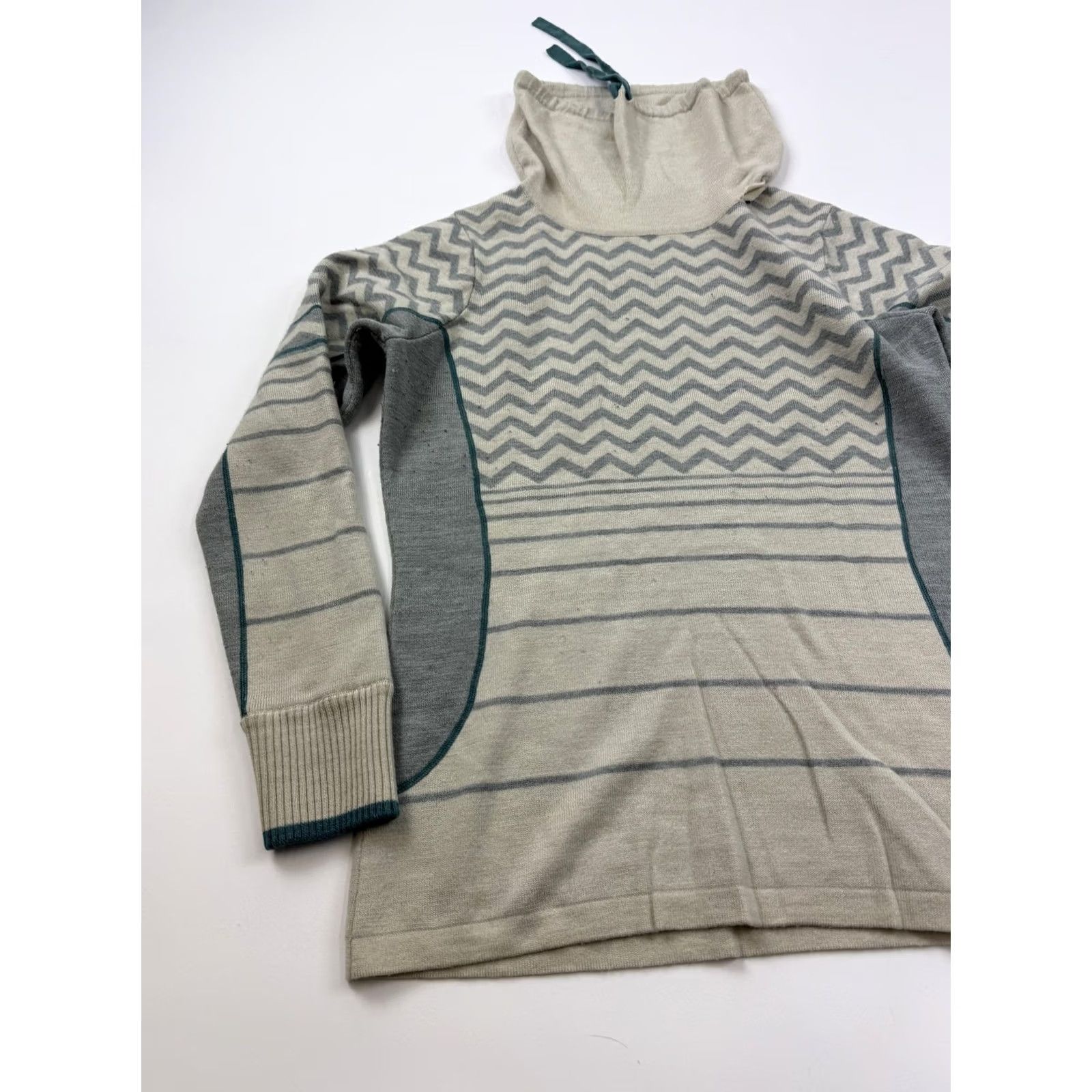 Smartwool SmartWool Sweater Womens M Beige Tunic Cowl Neck Chevron Knit Pullover Size M / US 6-8 / IT 42-44 - 2 Thumbnail