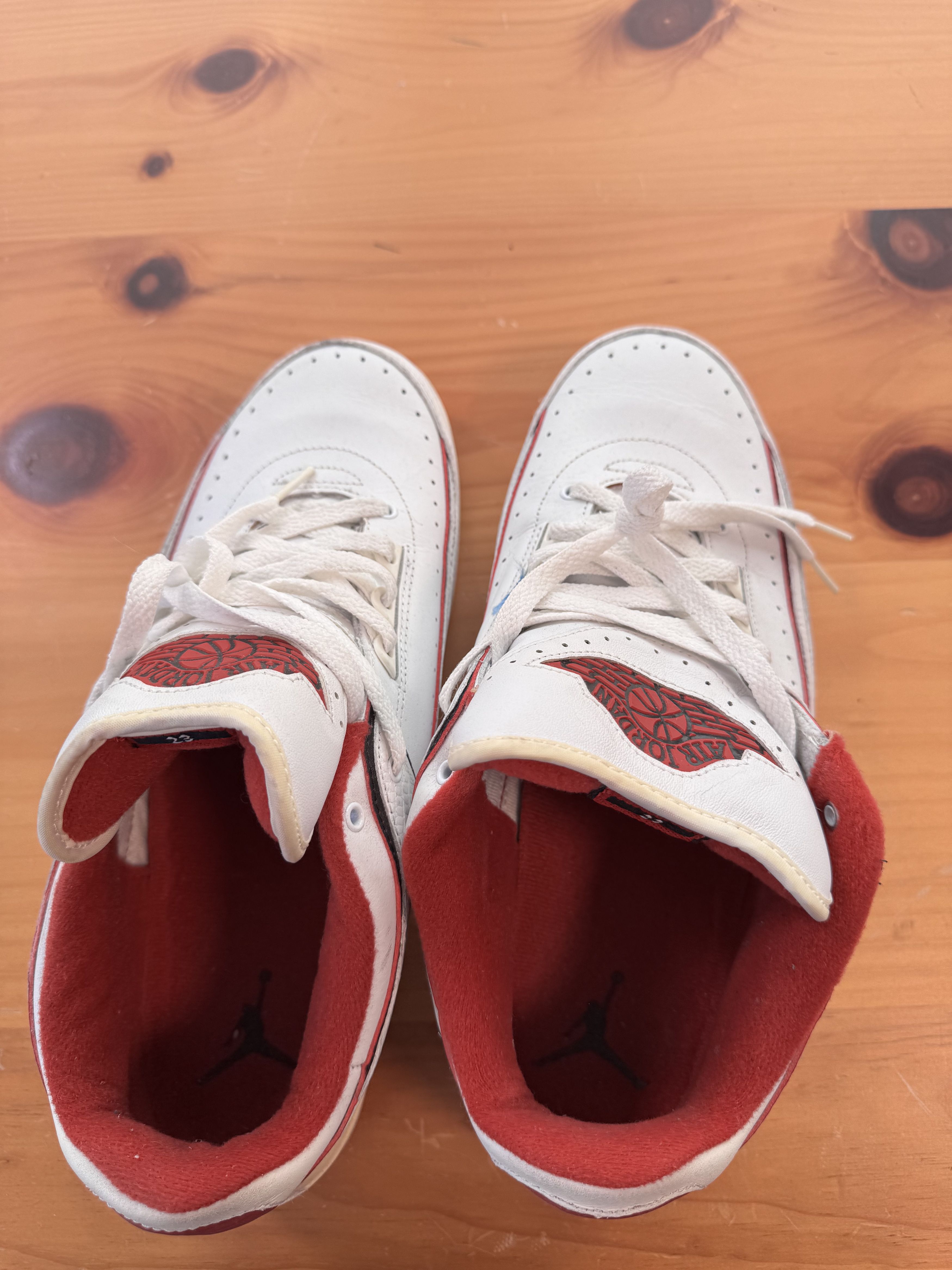 Jordan Brand 2004 Jordan 2 low Size US 10 / EU 43 - 9 Thumbnail