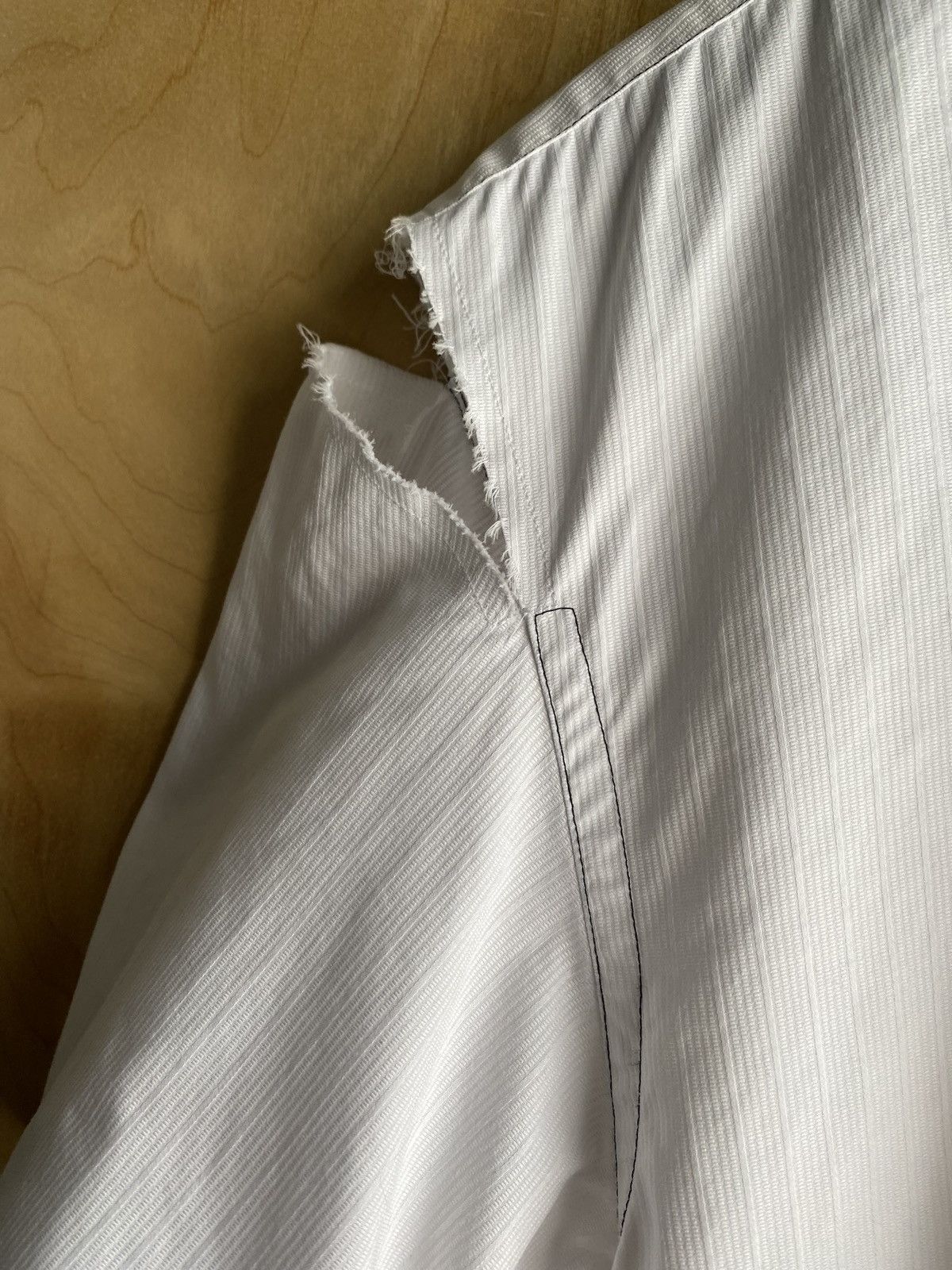 Comme des Garcons Commes Des Garcons Deconstructed Button Down SS17 Size US M / EU 48-50 / 2 - 3 Thumbnail