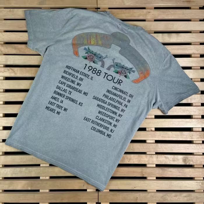 Band Tees × Guns N' Roses × Vintage Mens Vintage T Shirt Gans N Roses Tour Size L Size US L / EU 52-54 / 3 - 7 Thumbnail