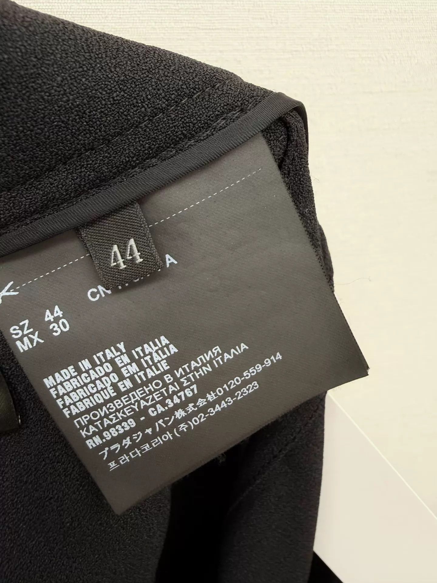 Prada Prada 9-length pants 44 new with tags authentic Size 30" / US 8 / IT 44 - 7 Thumbnail