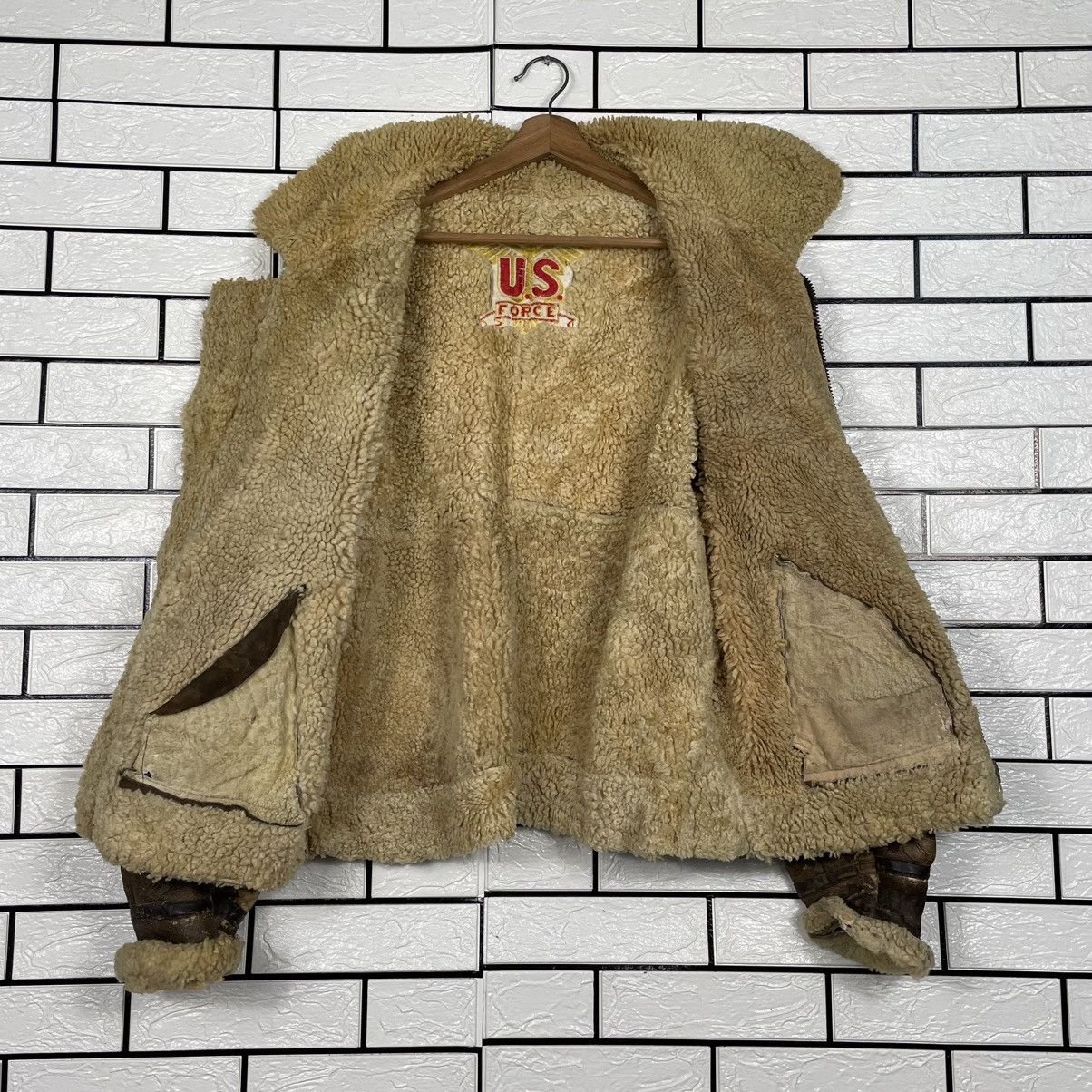 Japanese Brand Vintage US Force Sheepskin Shearling B3 Bomber Jacket Size US M / EU 48-50 / 2 - 13 Thumbnail