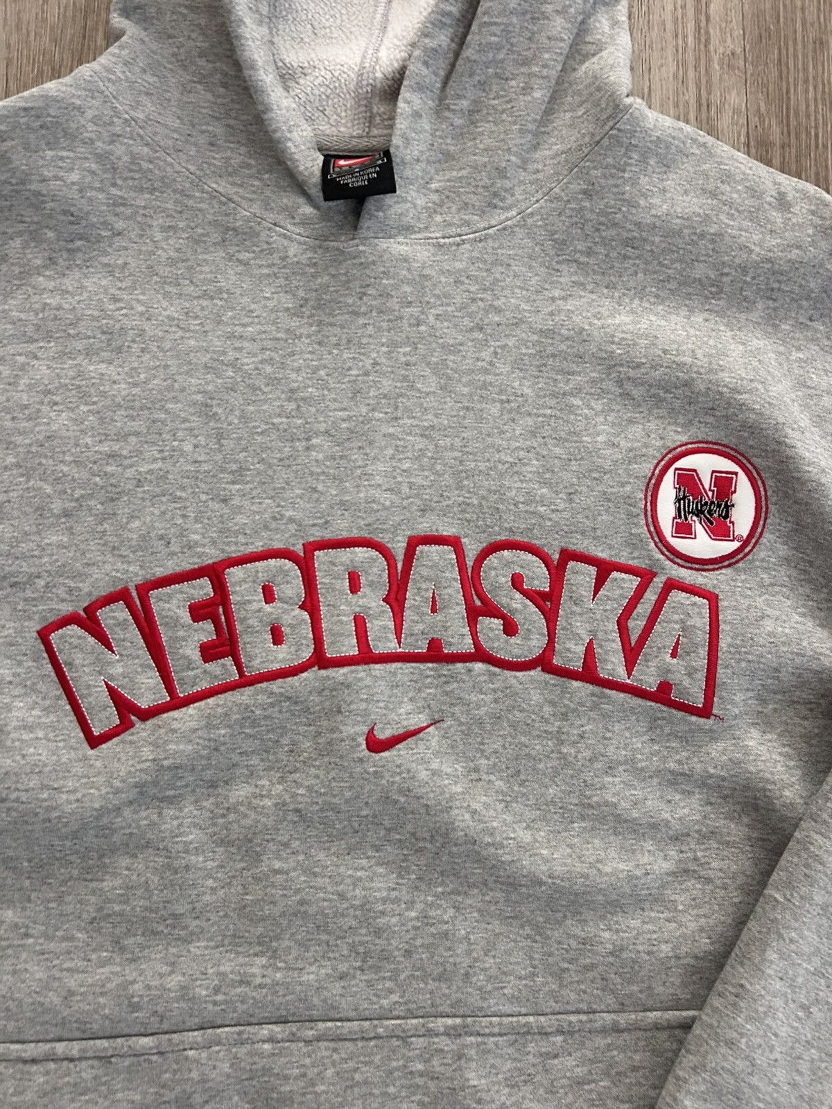 Nike Vintage Nike Grey Nebraska Hoodie Size US L / EU 52-54 / 3 - 3 Thumbnail