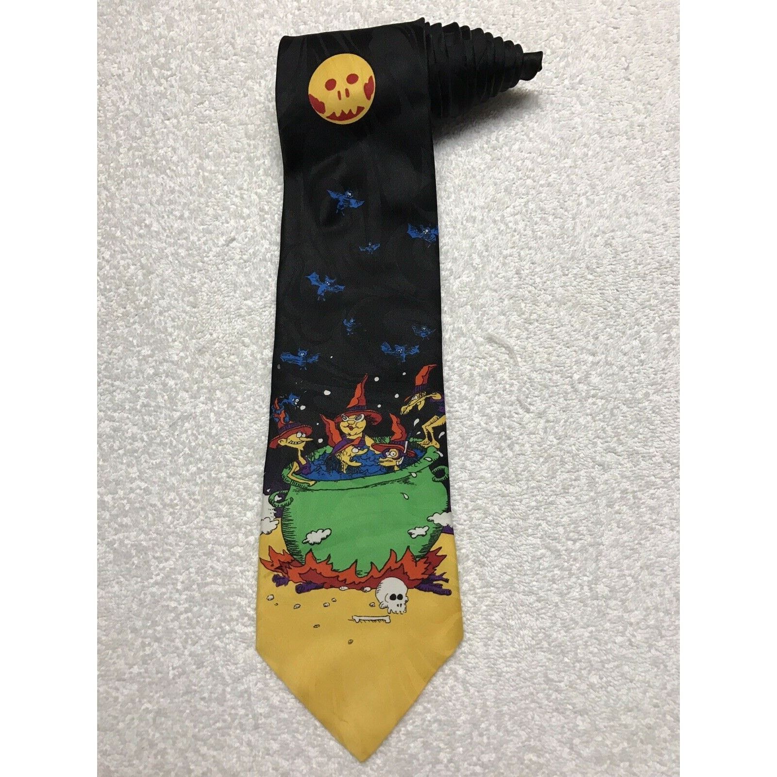 Vintage Hallmark Novel Ties Halloween Witches Bats Caldron Necktie Size ONE SIZE - 1 Thumbnail