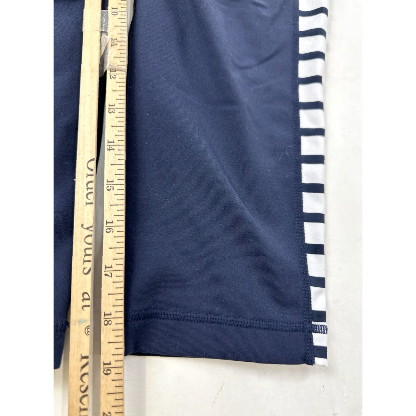 Athleta Athleta Leggings Women’s M Black White High Rise Capri Crop Chaturanga Slim P Size 32" / US 10 / IT 46 - 3 Thumbnail