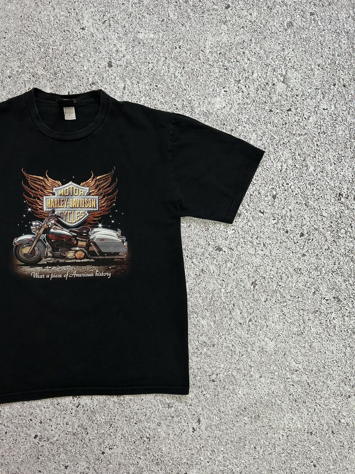 Band Tees × Harley Davidson × Vintage Vintage Harley Davidson Wear a Piece of American History Tee Size US XL / EU 56 / 4 - 8 Thumbnail