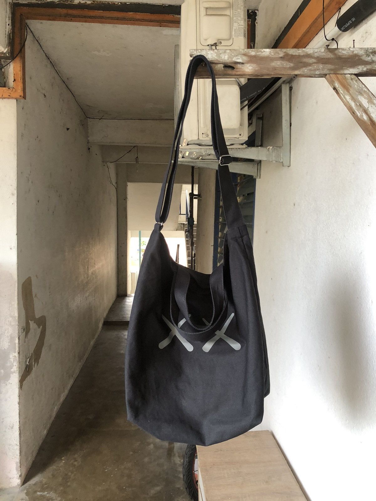Kaws Rare❗️Kaws x Andy Warhol Cross body Bag/ Tote Bag Size ONE SIZE - 11 Thumbnail
