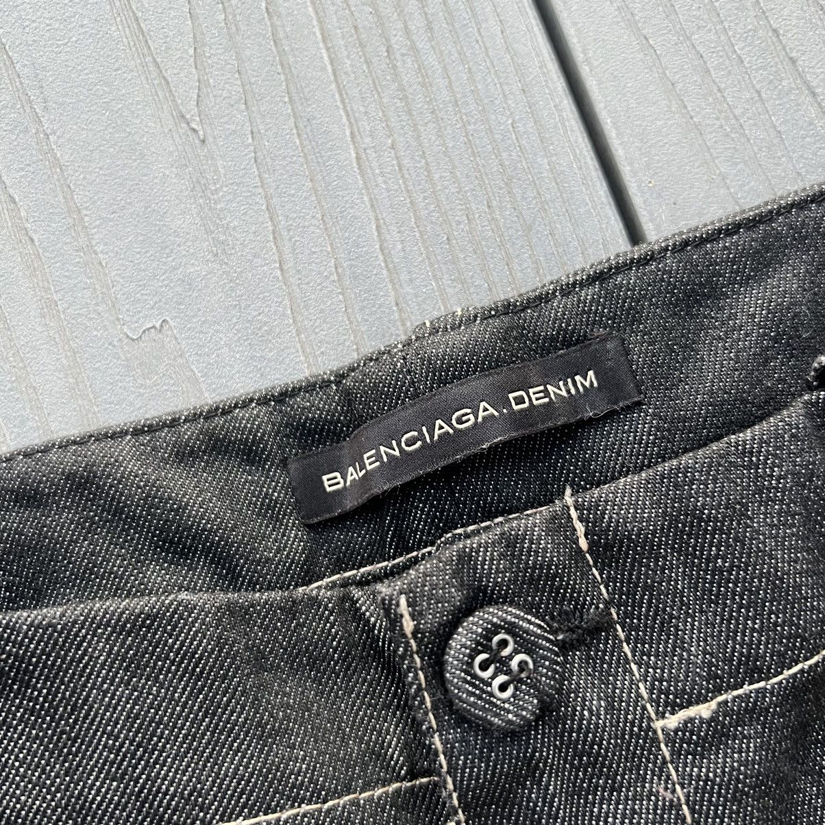 Balenciaga × Japanese Brand BALENCIAGA Denim Black Flared Low Rise Jeans 27 Size 27" / US 4 / IT 40 - 4 Thumbnail