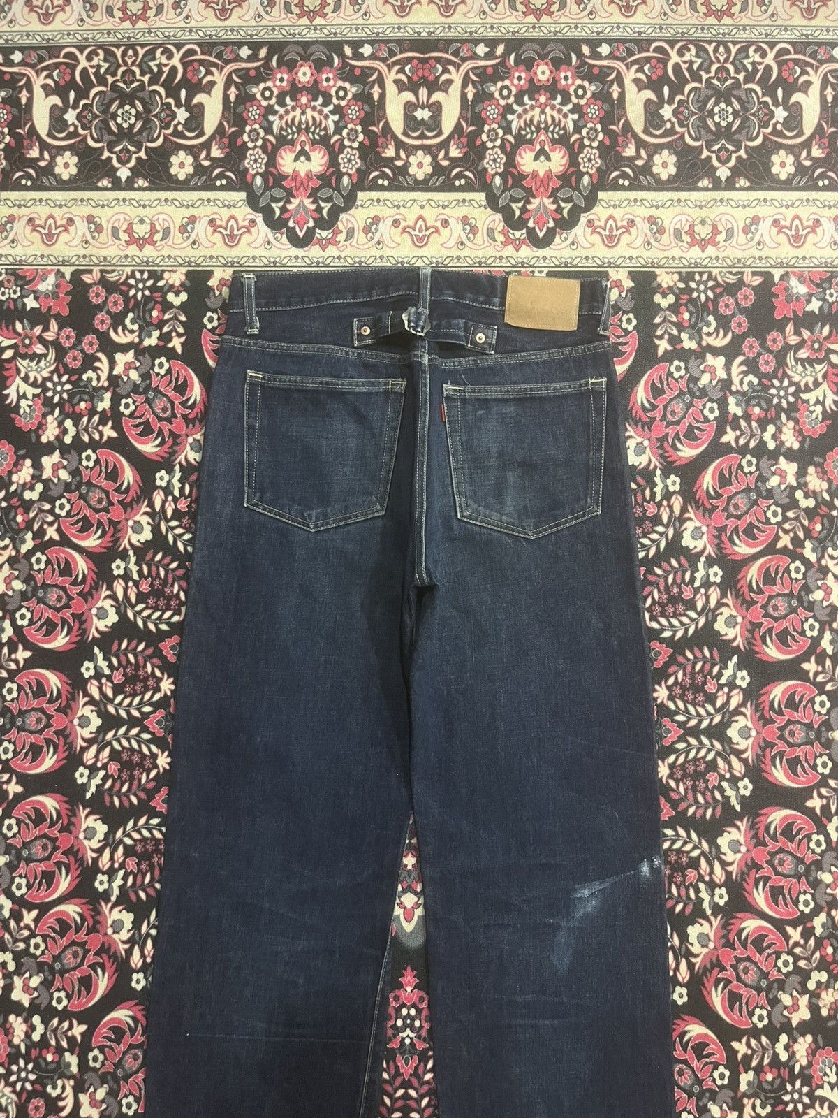 Vintage Japan Brand Dark Blue Faded Washed Buckle Back Selvedge Jean Size US 33 - 8 Thumbnail