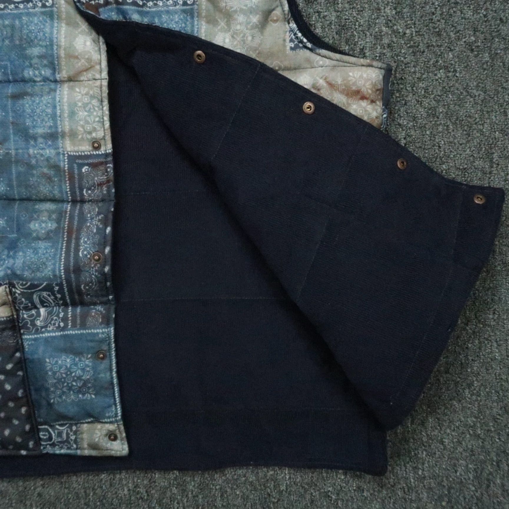 Vintage VINTAGE Birdwell Beach Britches Vest Mens Large Blue Bandana Patchwork Corduroy Lined Size US L / EU 52-54 / 3 - 5 Thumbnail