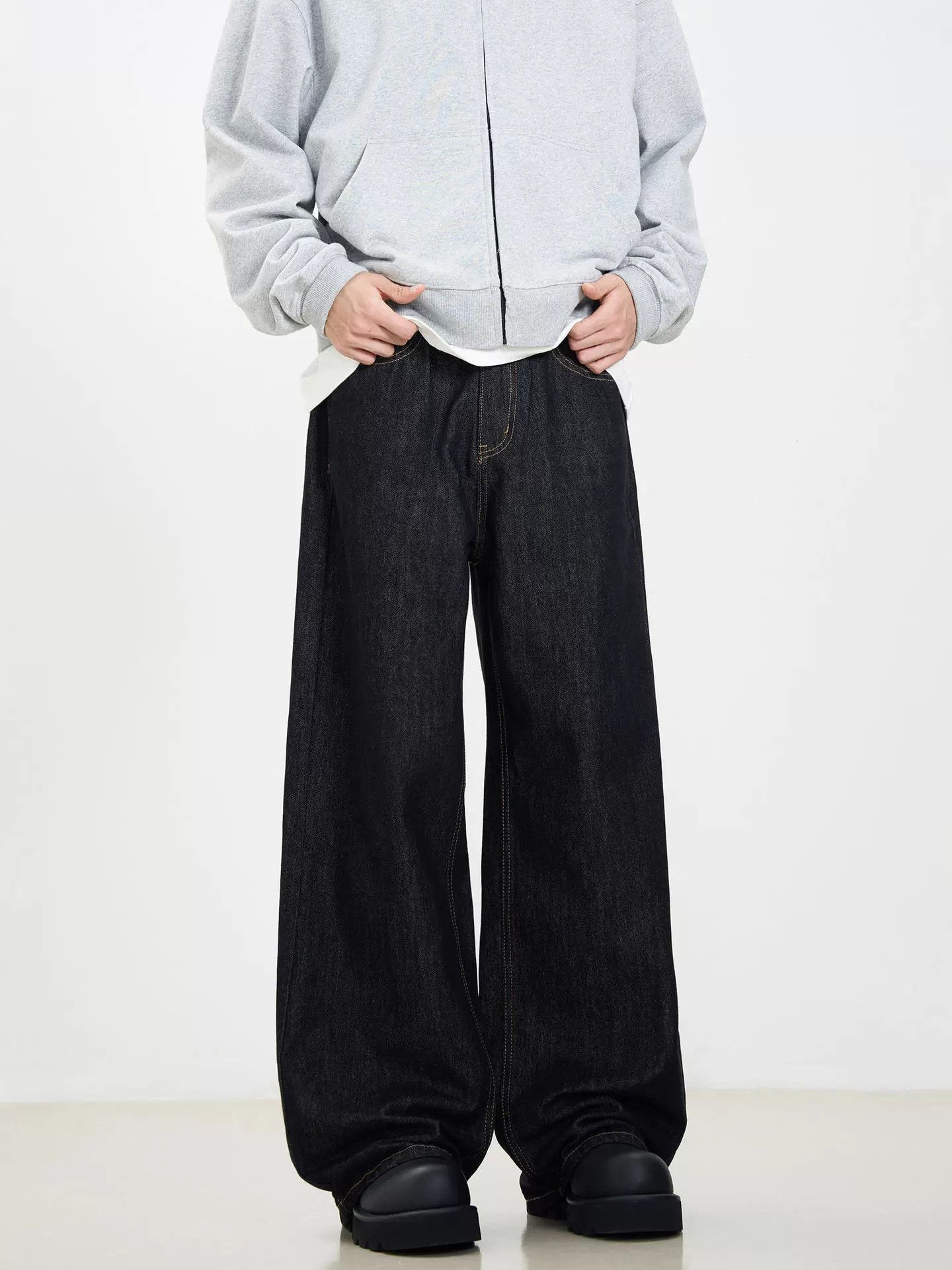 Jean American simple men's loose wide-leg cleanfit straight jeans Size US 32 / EU 48 - 6 Thumbnail