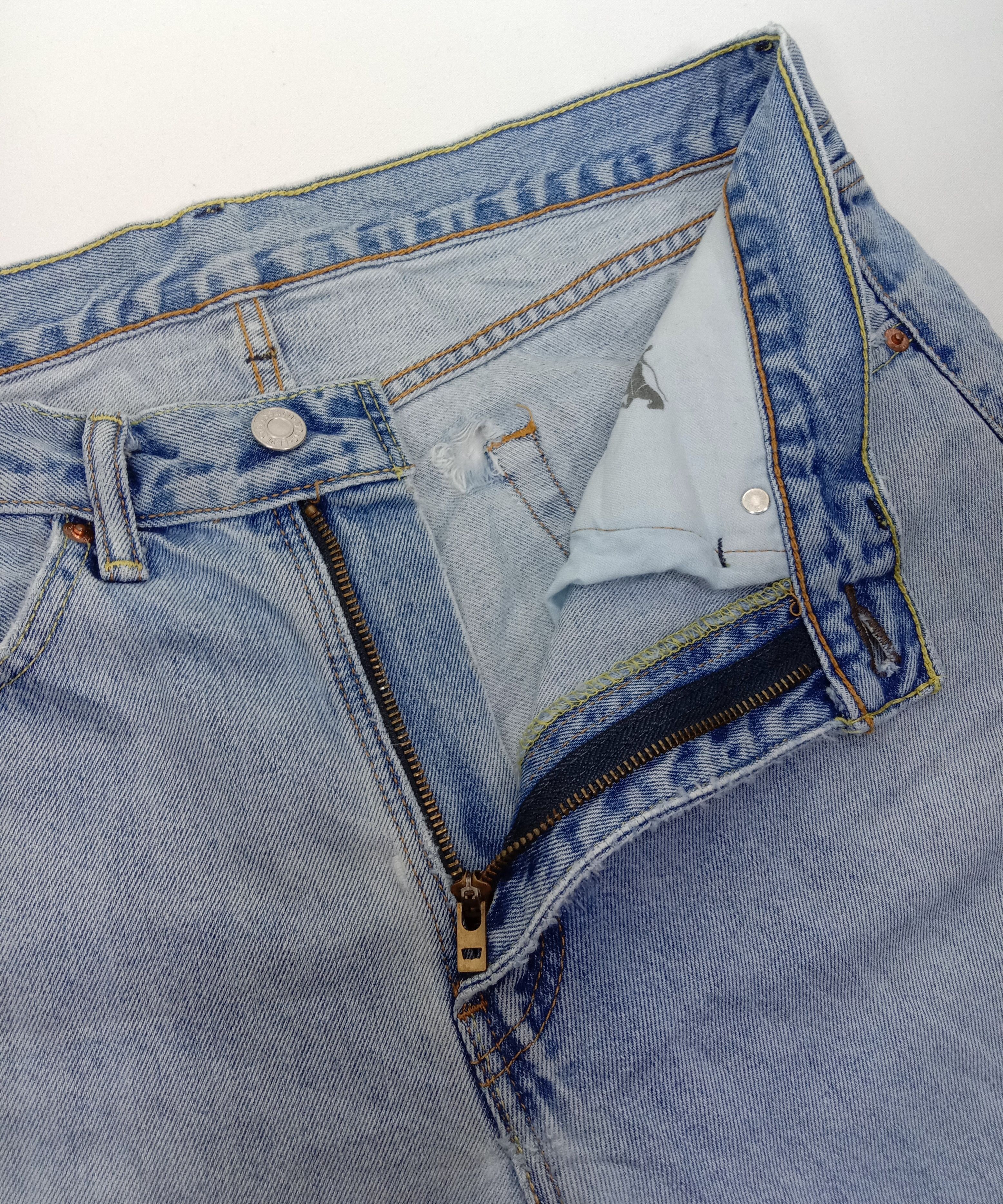 Levi's Vintage Levi's 505 Jeans Light Wash Distressed Denim Size US 34 / EU 50 - 9 Thumbnail