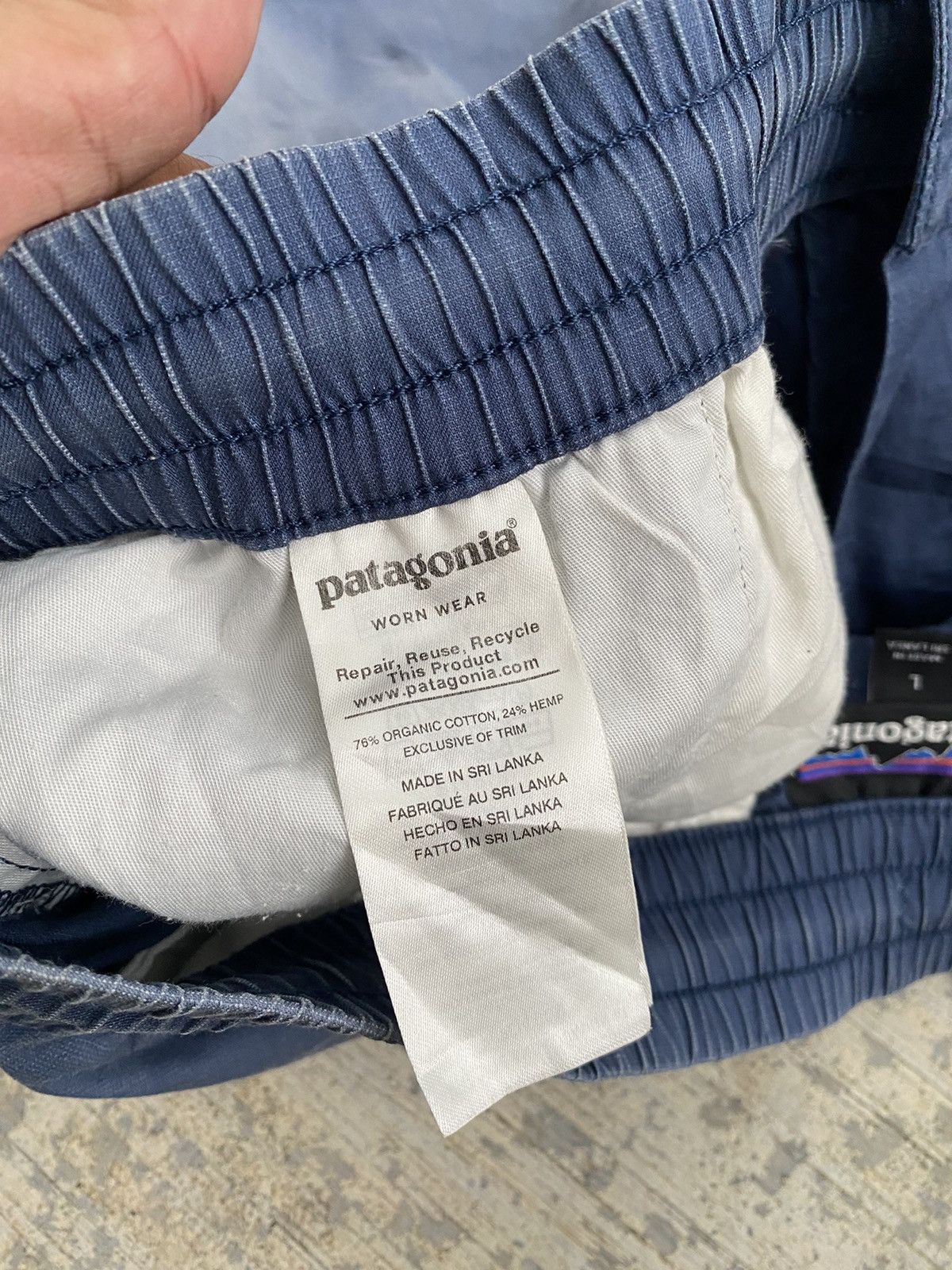 Patagonia Patagonia sun faded baggie shorts Size US 37 - 9 Thumbnail