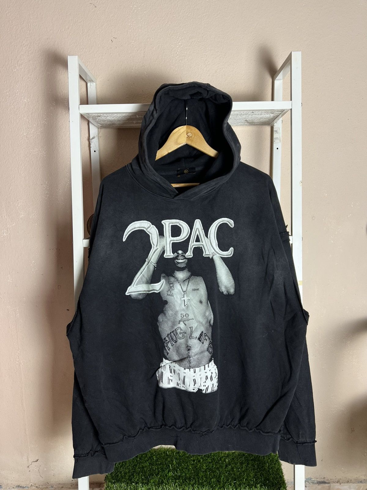 Other 2Pac Thug Life Graphic Hoodie Distressed Faded Streetwear Size US XL / EU 56 / 4 - 1 Thumbnail