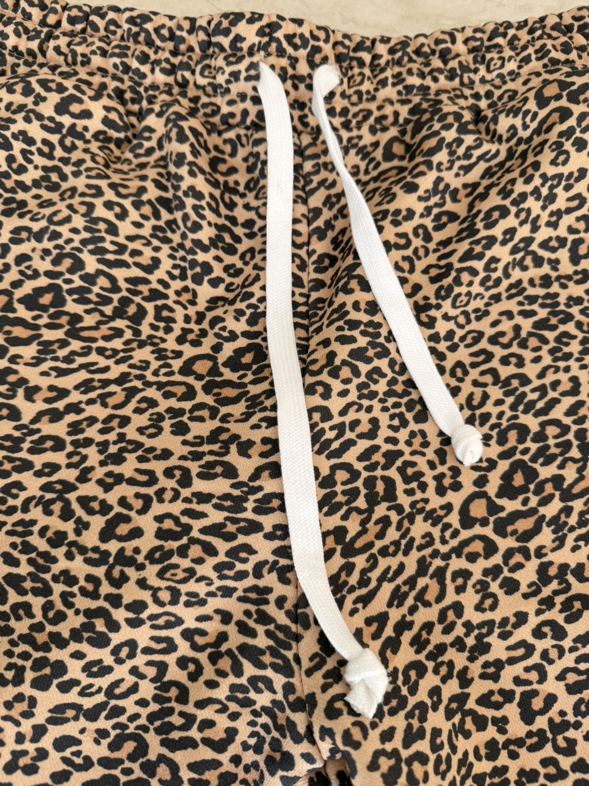 Other Azva Leopard Sweat Shorts medium Size US 32 / EU 48 - 3 Thumbnail