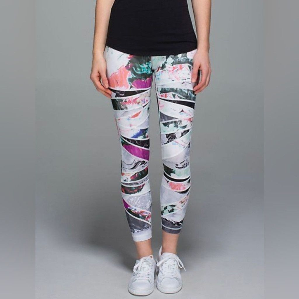 Lululemon Lululemon high times pigment wave size 4? Size 27" / US 4 / IT 40 - 2 Thumbnail