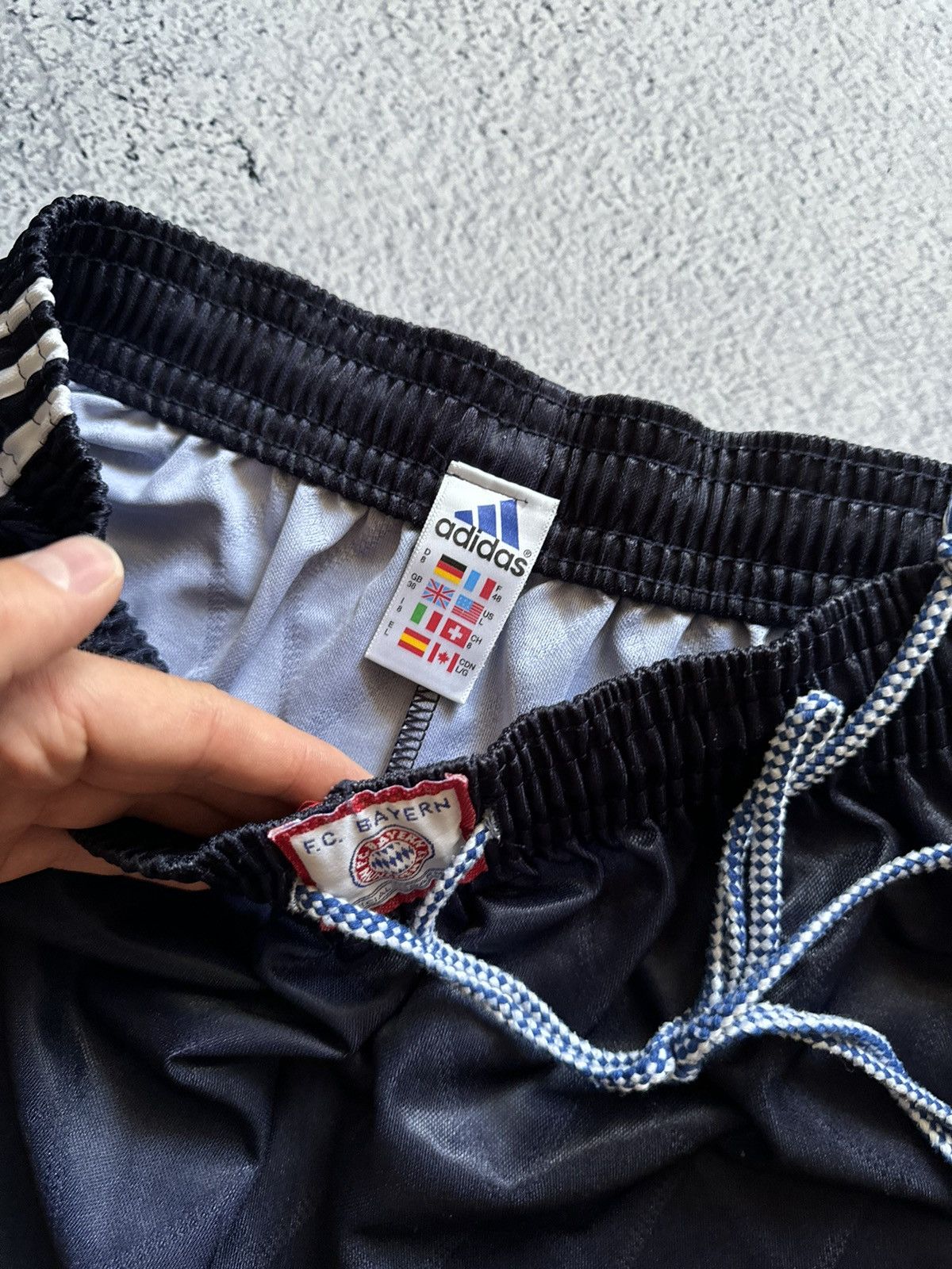 Vintage FC Bayern Munchen soccer shorts 90s vintage men’s M jersey Size US 32 / EU 48 - 3 Thumbnail