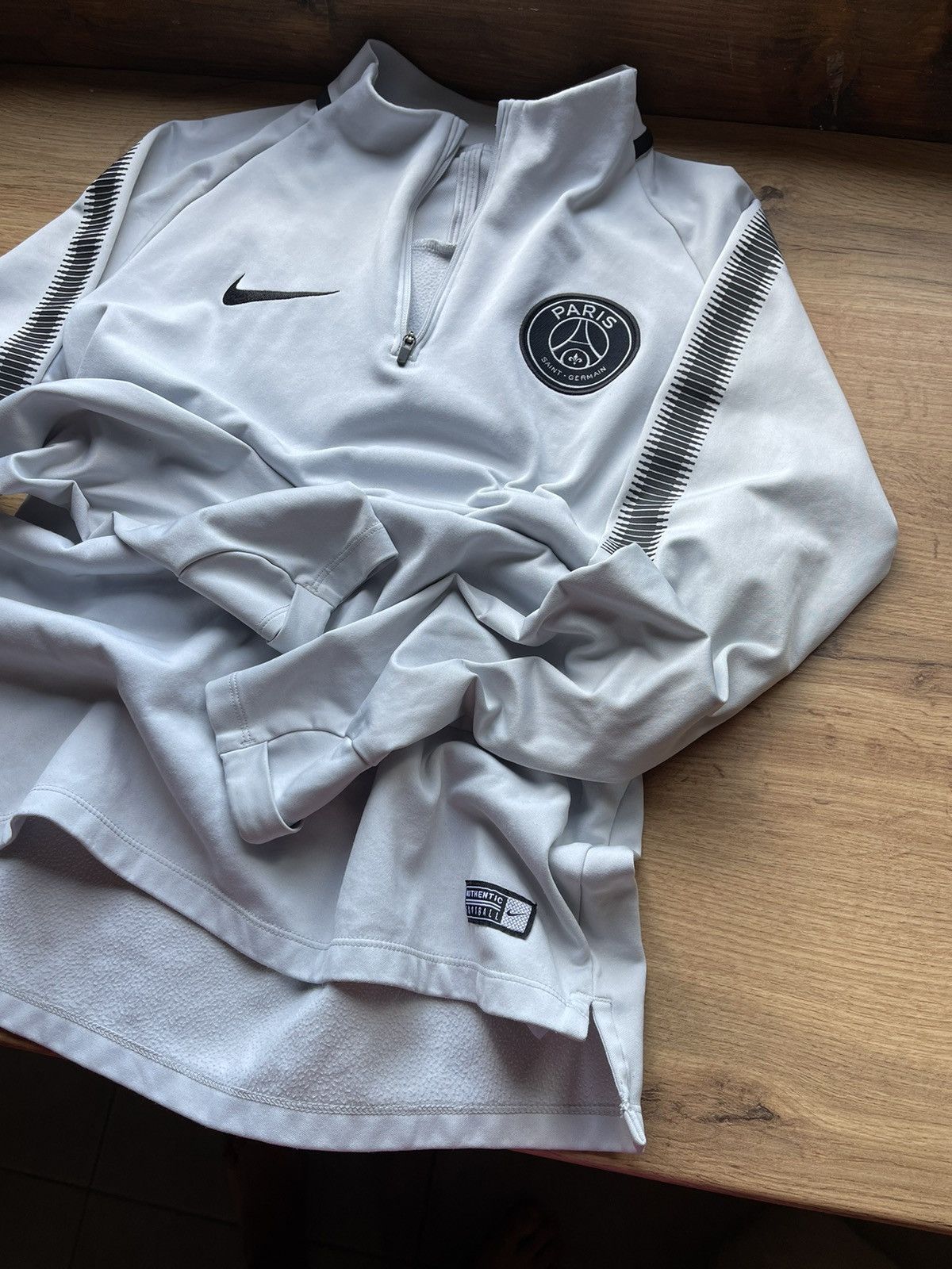 Nike 2017 Nike PSG soccer jersey Size US M / EU 48-50 / 2 - 2 Thumbnail