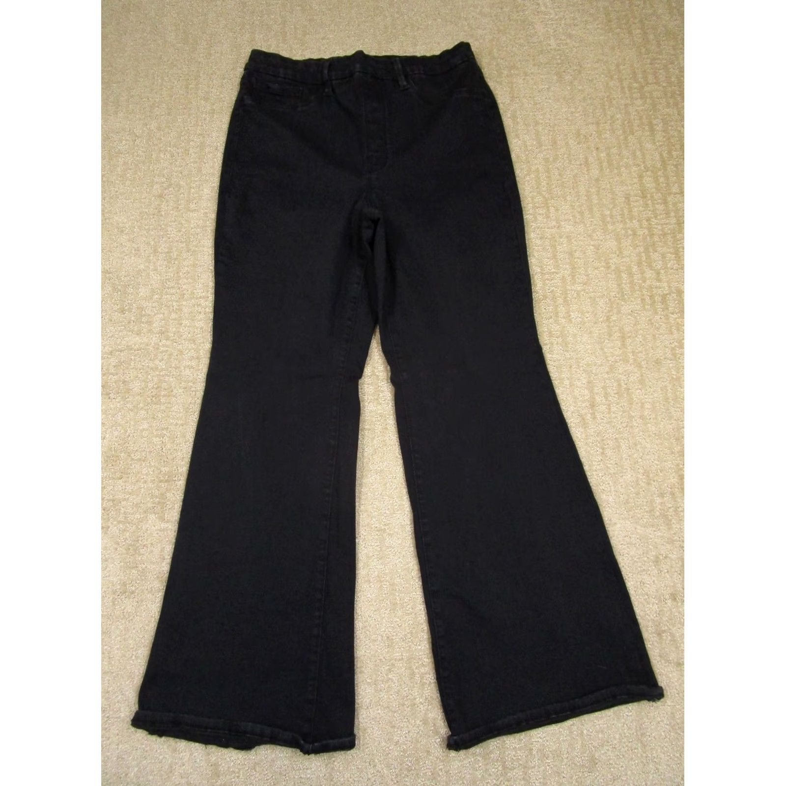 Good American Good American Jeans Women 2XL Black High Rise Flared Pull On Denim Pants Stretch Jeans Ladies 2XL Black Flared Jeans Womens Size 40" / US 18 - 2 Thumbnail