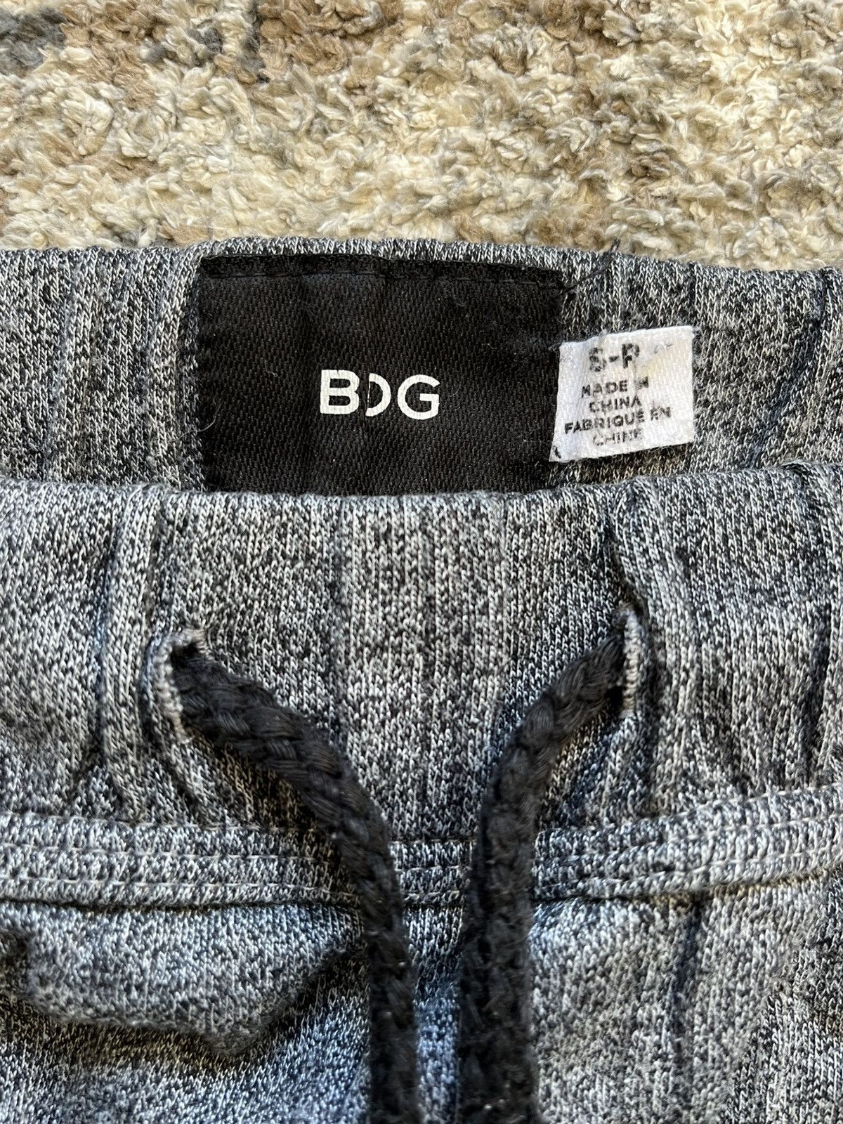 Urban Outfitters BDG Urban Outfitters Boys Gray Sweatpant Joggers Size US 28 / EU 44 - 2 Thumbnail