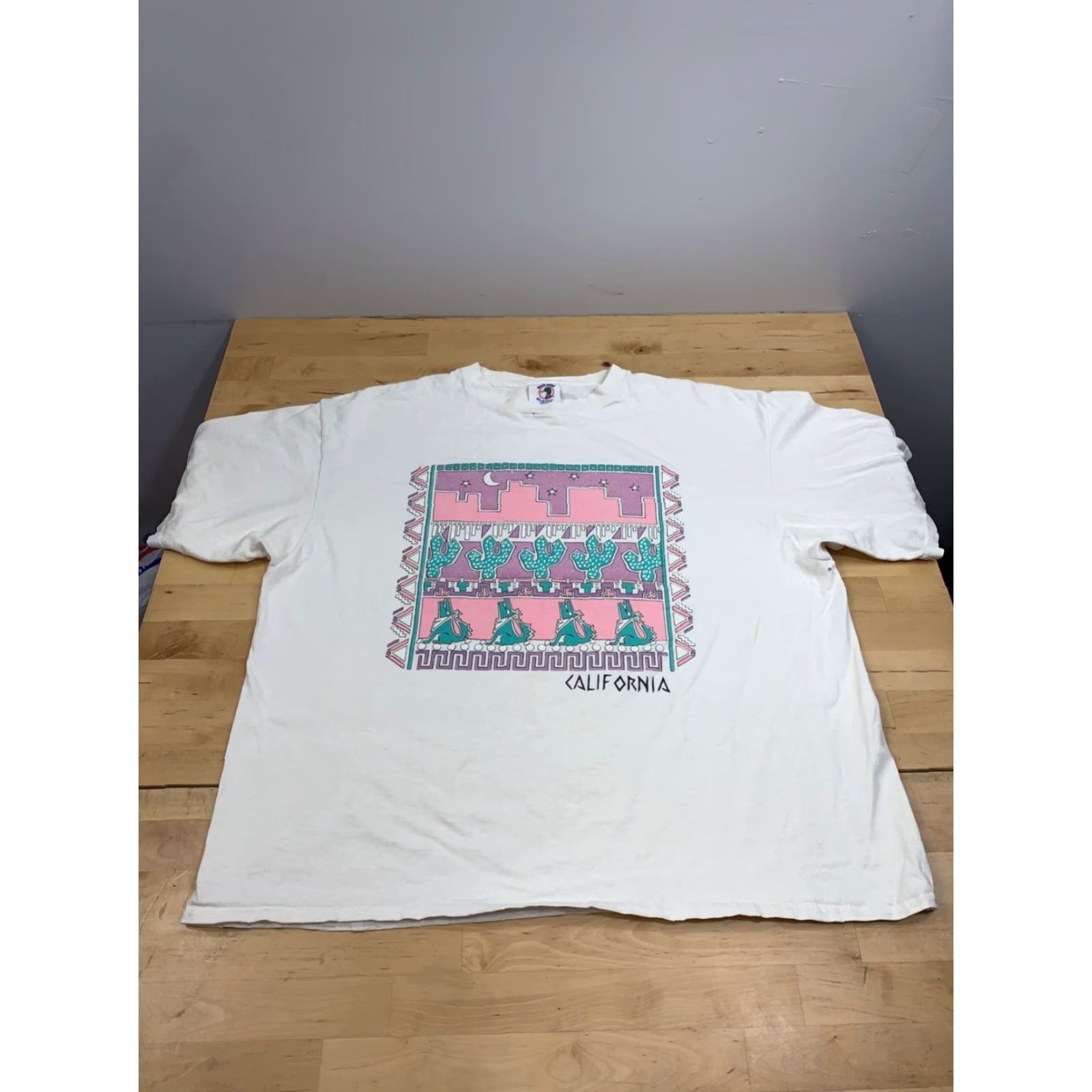 Vintage VINTAGE California Shirt XL White Coyote Desert Southwest 11956 Size US XL / EU 56 / 4 - 3 Thumbnail