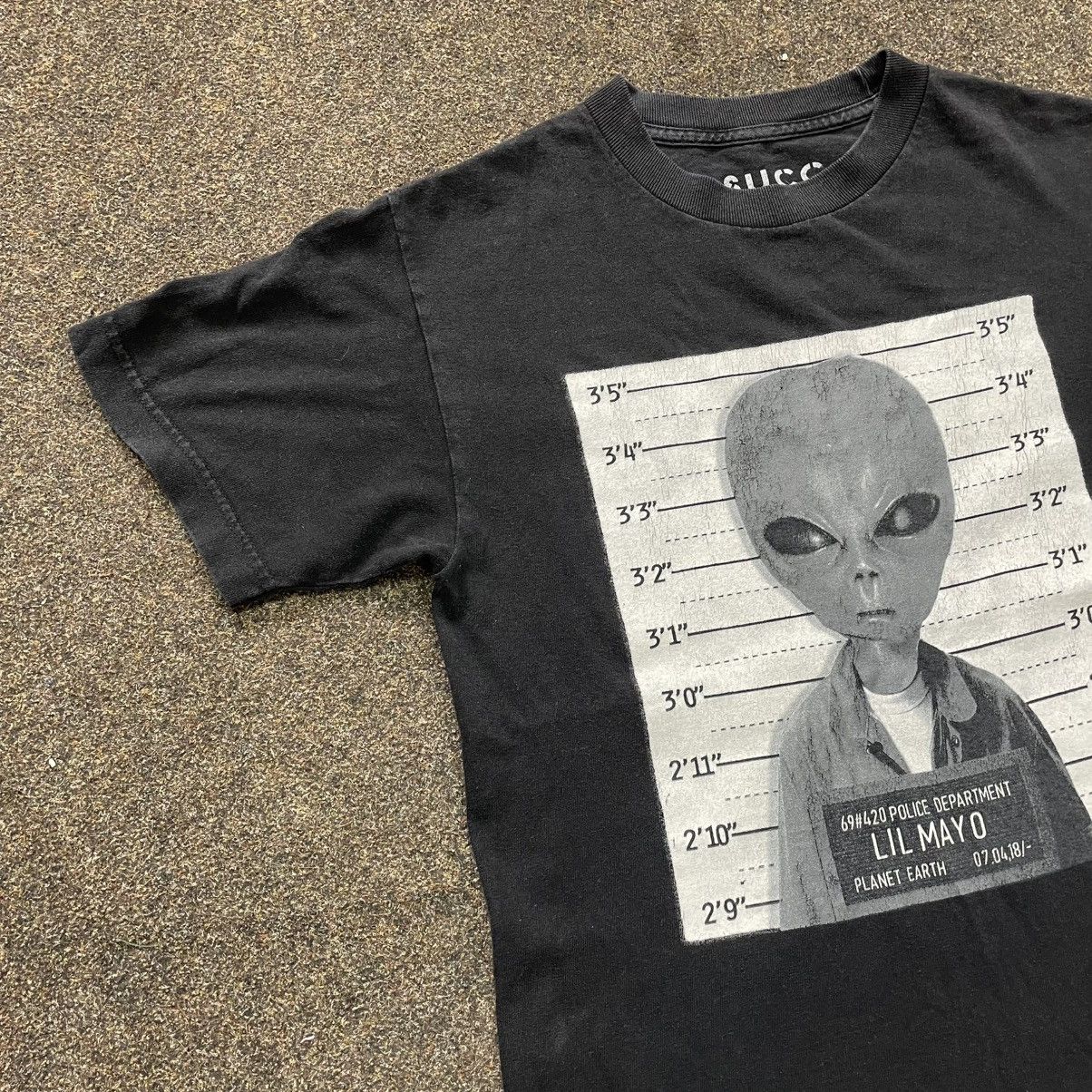 Vintage Vintage Y2K Alien Mugshot Graphic Tee Streetwear Black S Size US S / EU 44-46 / 1 - 3 Thumbnail