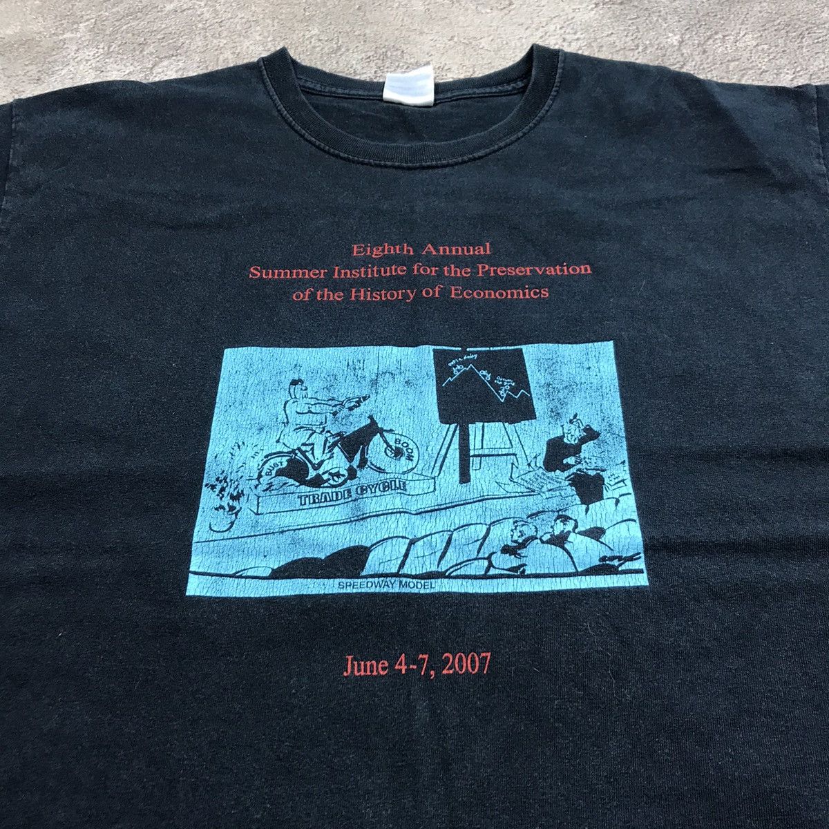 Vintage Vintage 90s Sun Faded Graphic Tee Economics Humor Y2K XL Size US XL / EU 56 / 4 - 3 Thumbnail